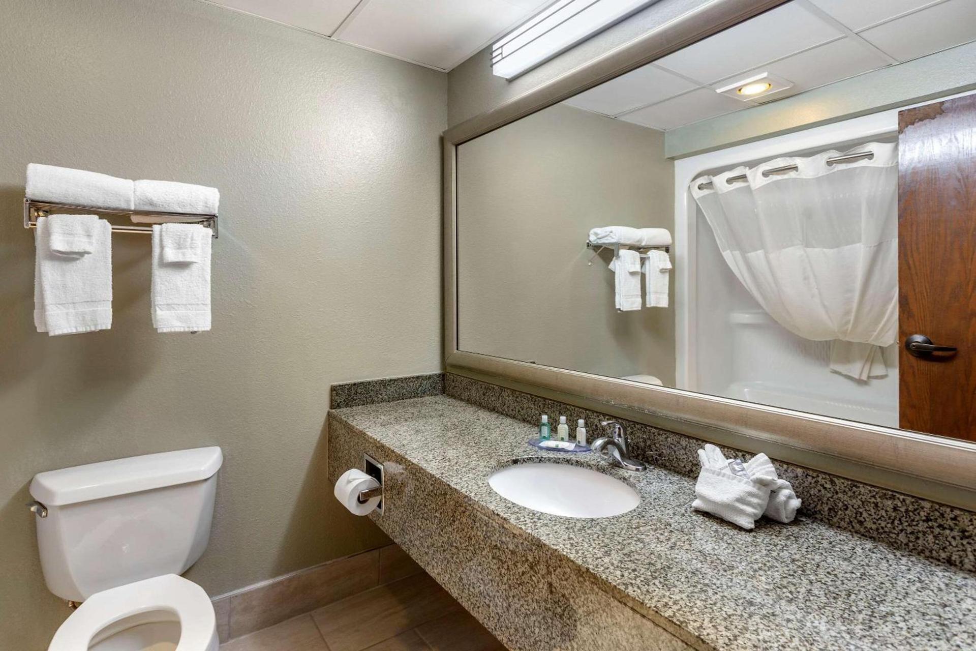 Quality Inn St Robert - Ft Leonard Wood photo 10