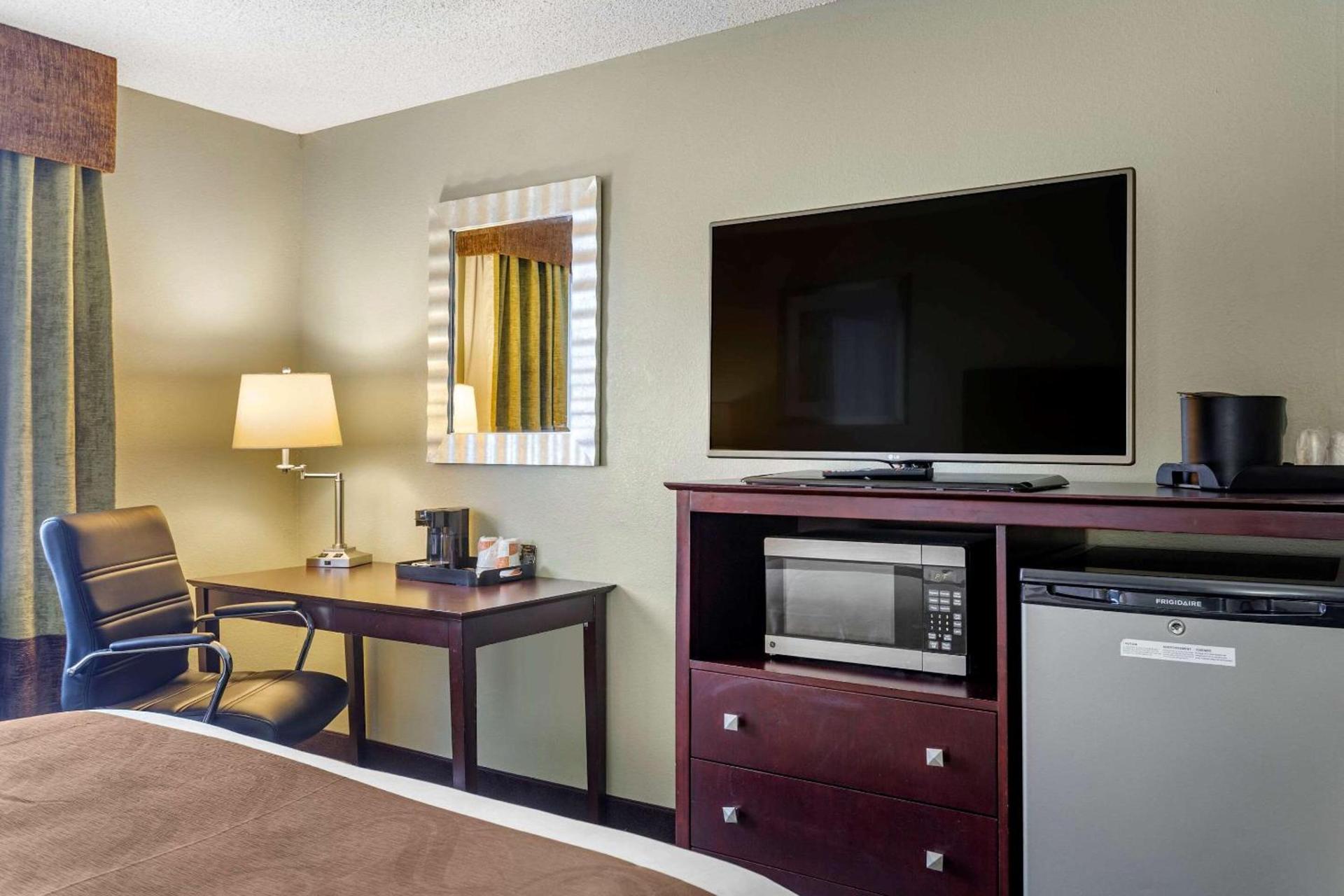 Quality Inn St Robert - Ft Leonard Wood photo 12