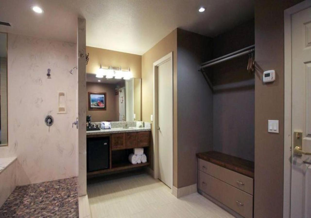 Postmarc Hotel and Spa Suites photo 24