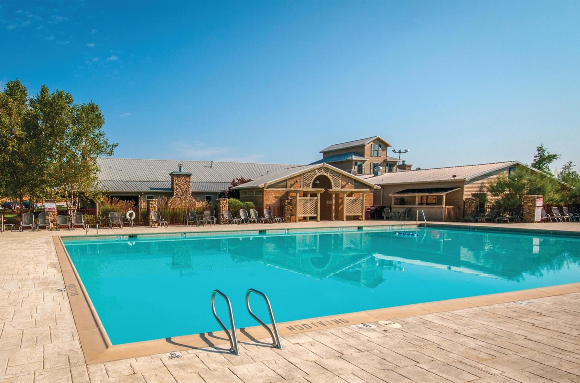 Holiday Inn Club Vacations Apple Mountain Resort at Clarkesville photo 2