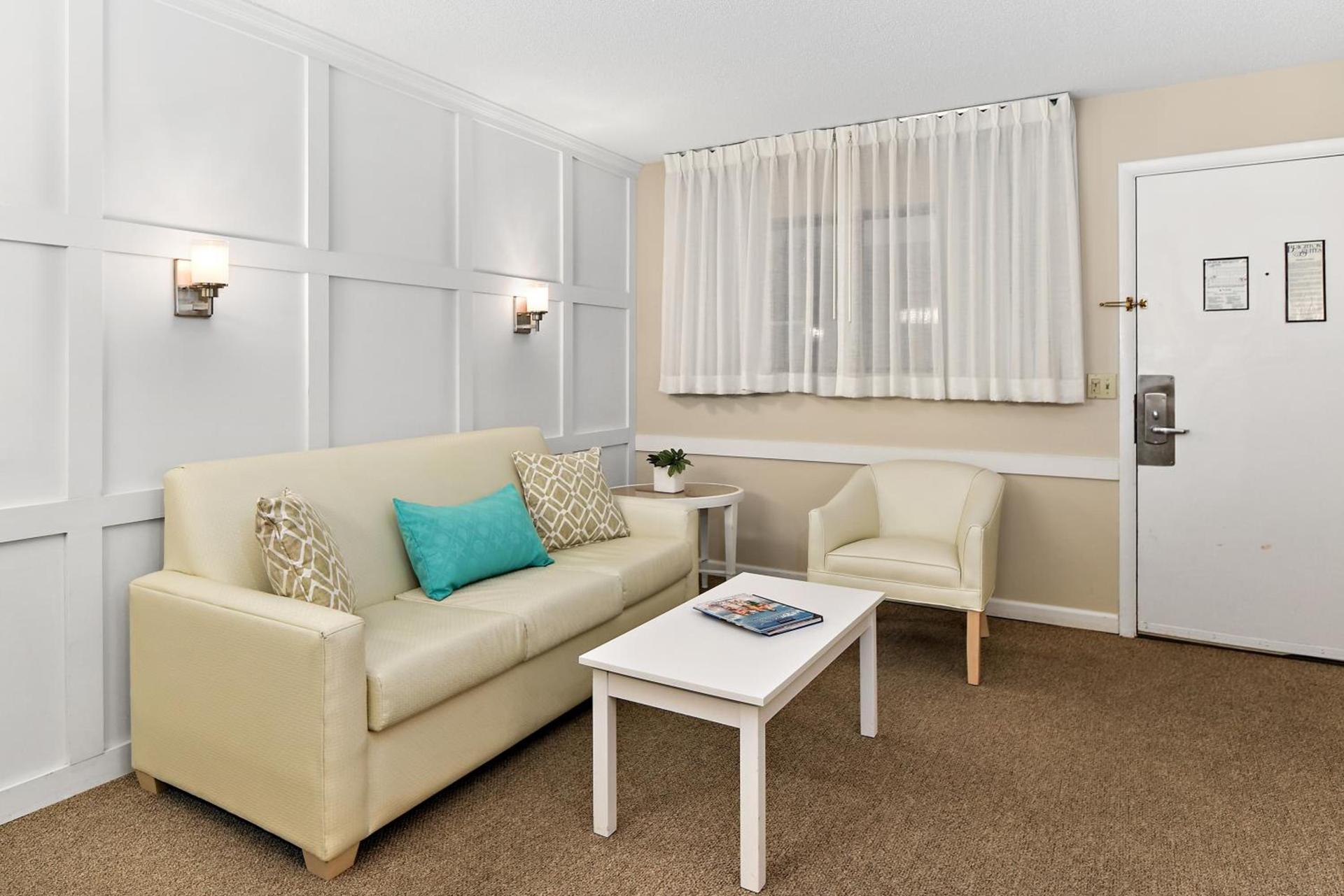 Brighton Suites Hotel photo 27