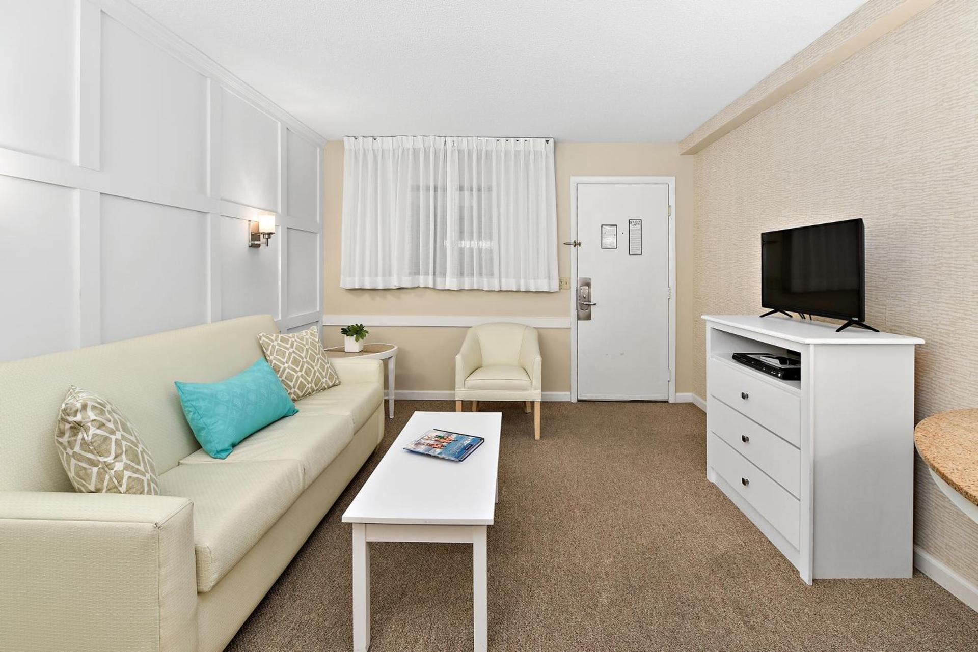Brighton Suites Hotel photo 42