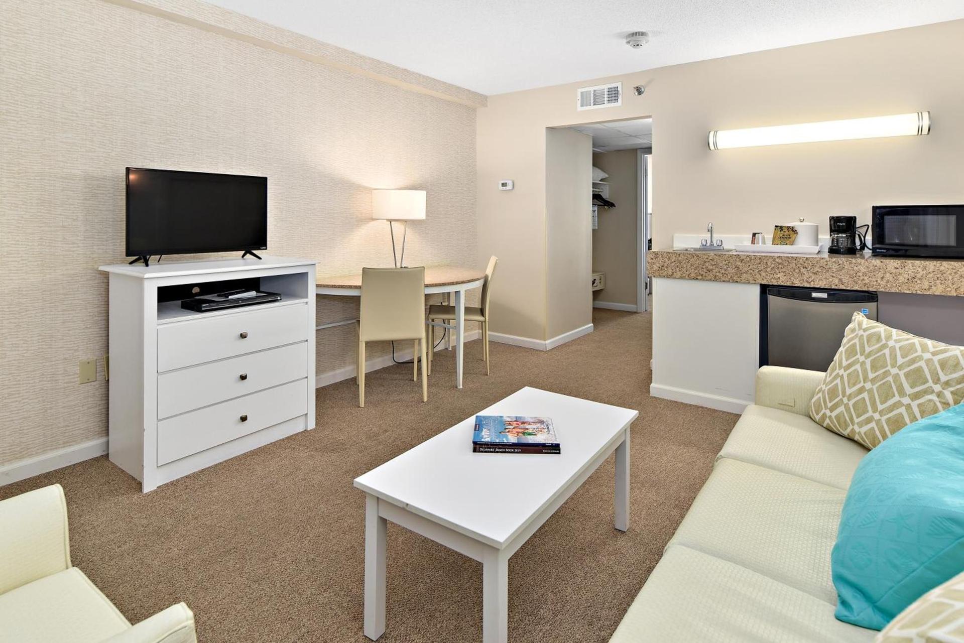 Brighton Suites Hotel photo 37