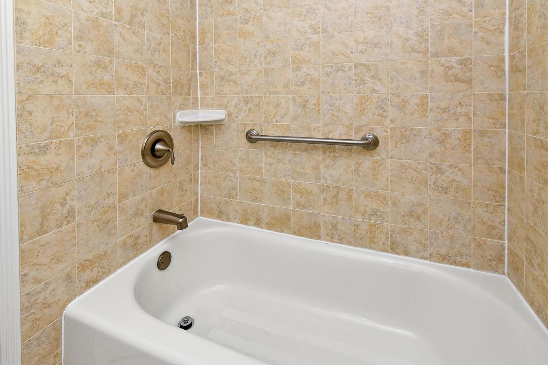 Brighton Suites Hotel photo 35