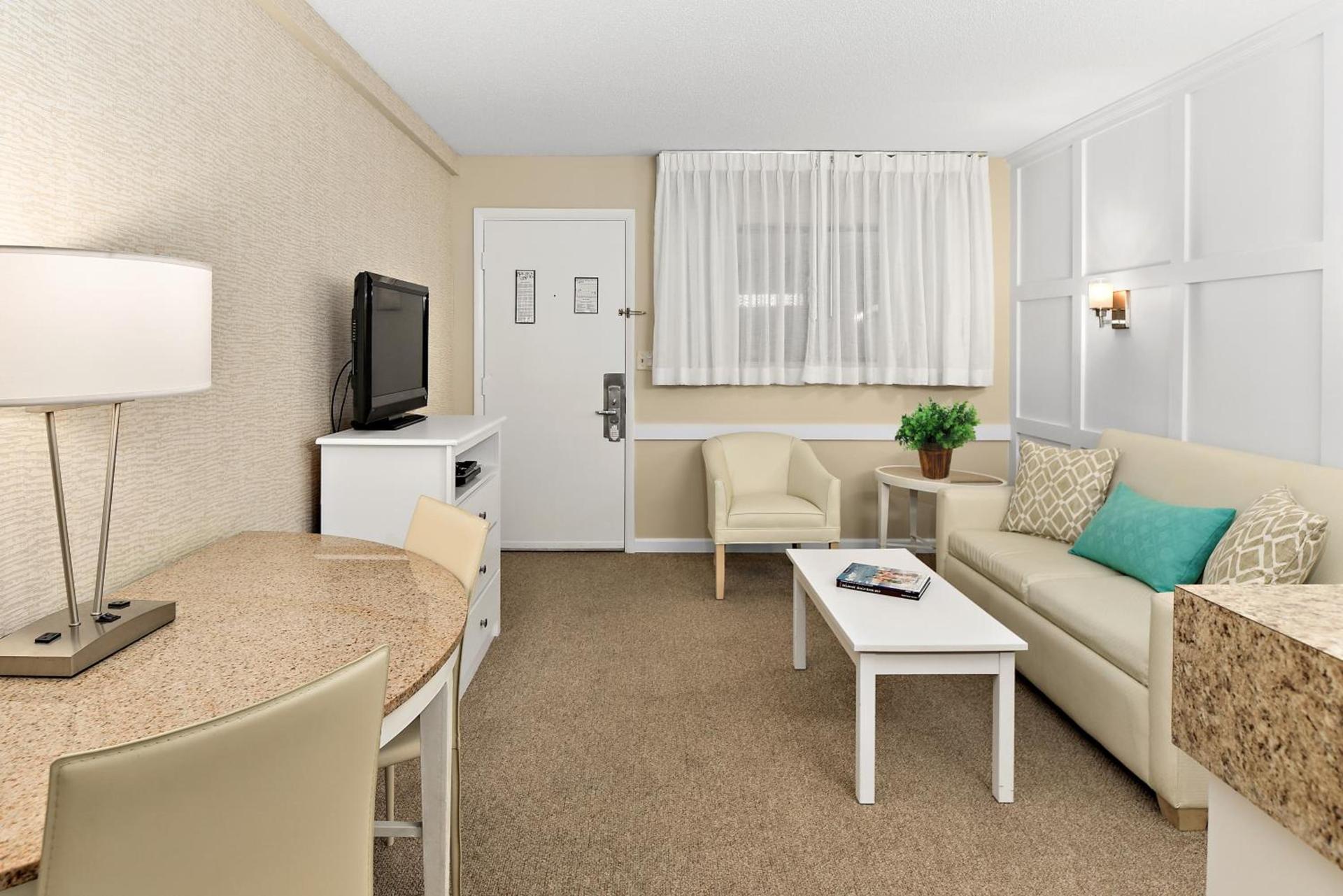 Brighton Suites Hotel photo 43