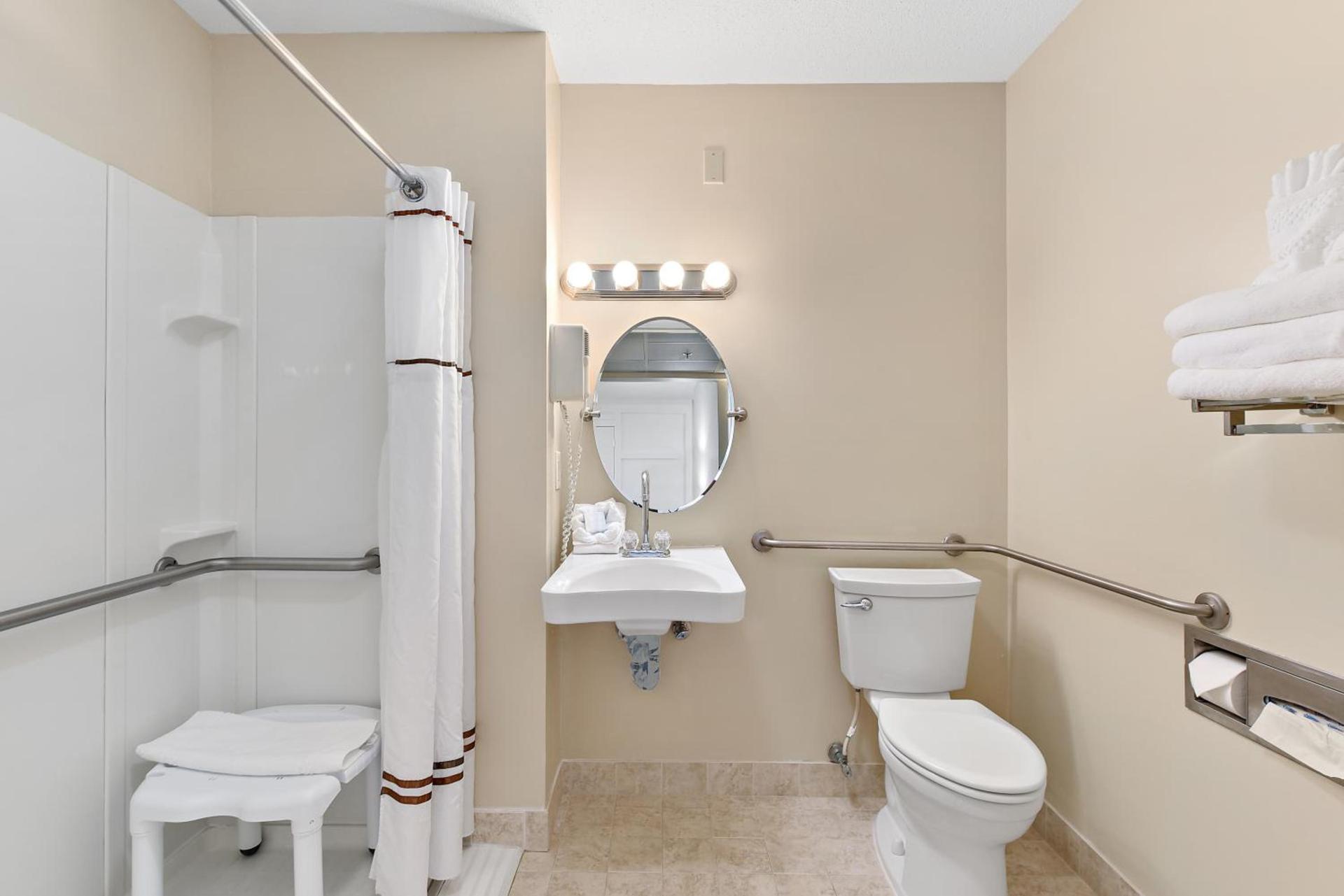 Brighton Suites Hotel photo 11