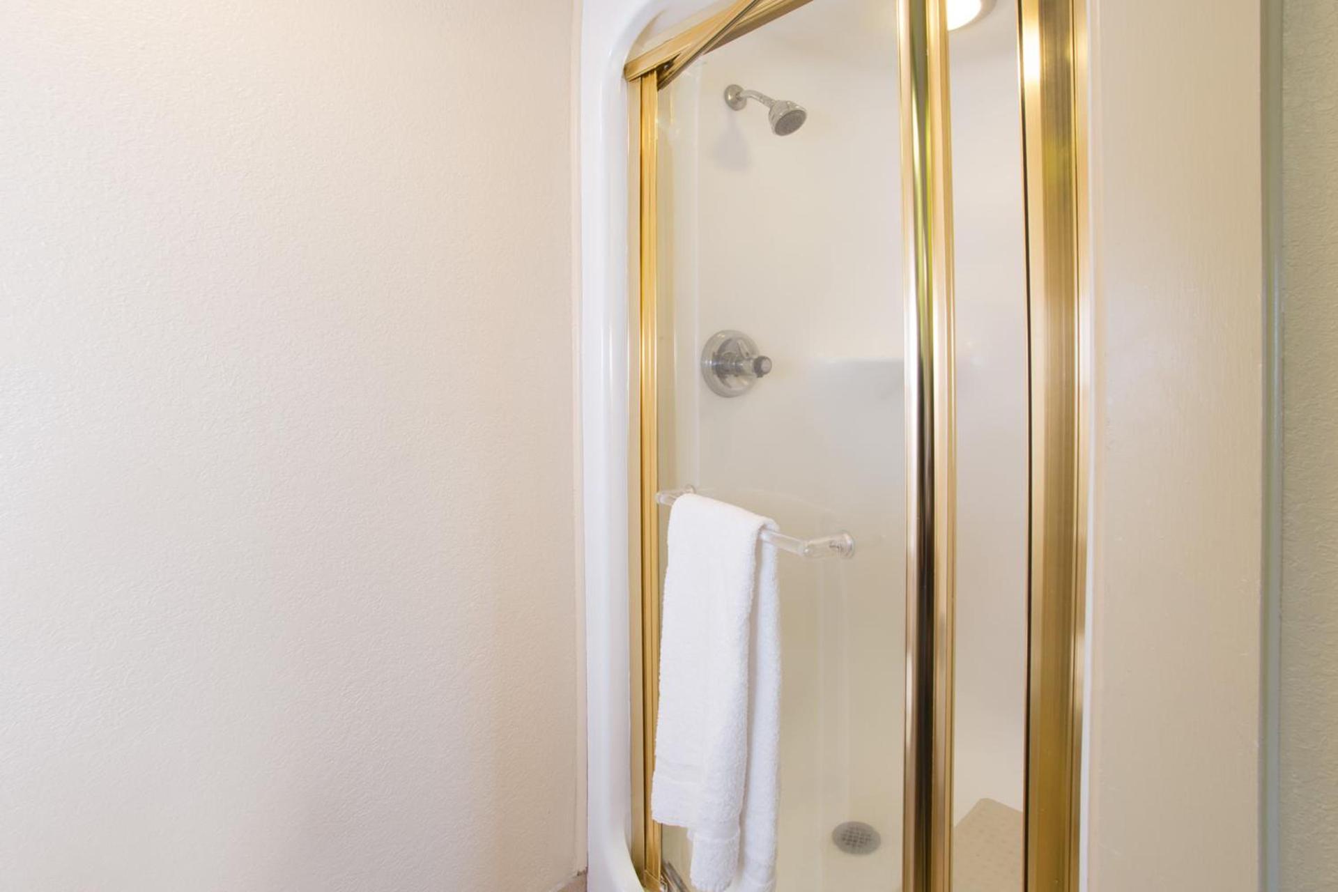 Travelodge by Wyndham Fort Myers Airport photo 9