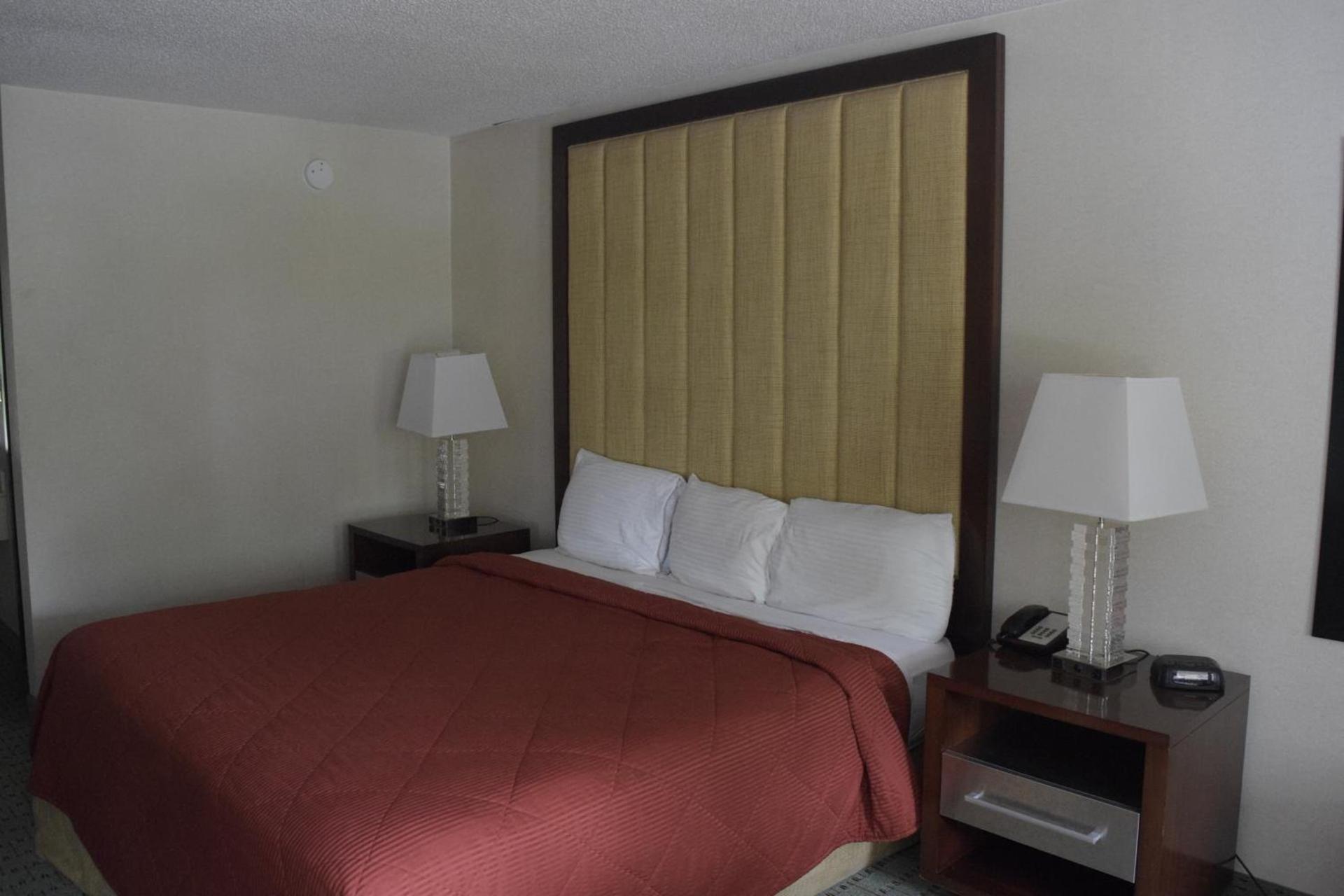 Landmark Inn photo 4