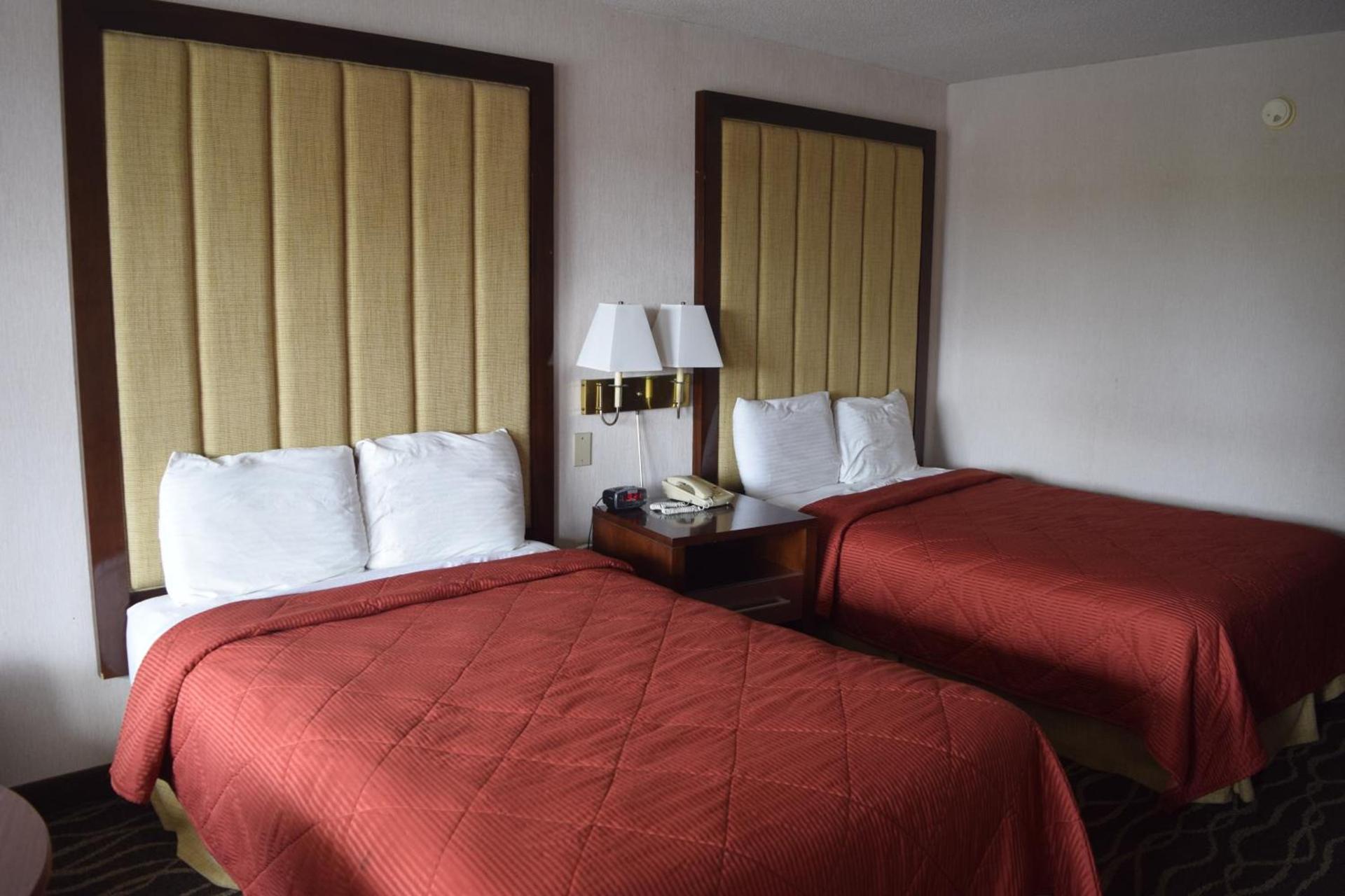 Landmark Inn photo 3