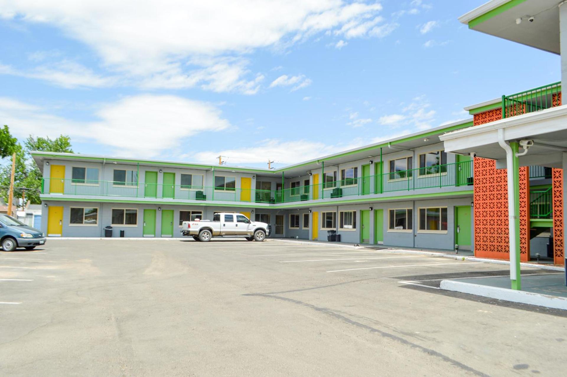 GREELEY UNIVERSITY INN/ GREELEY INN photo 8