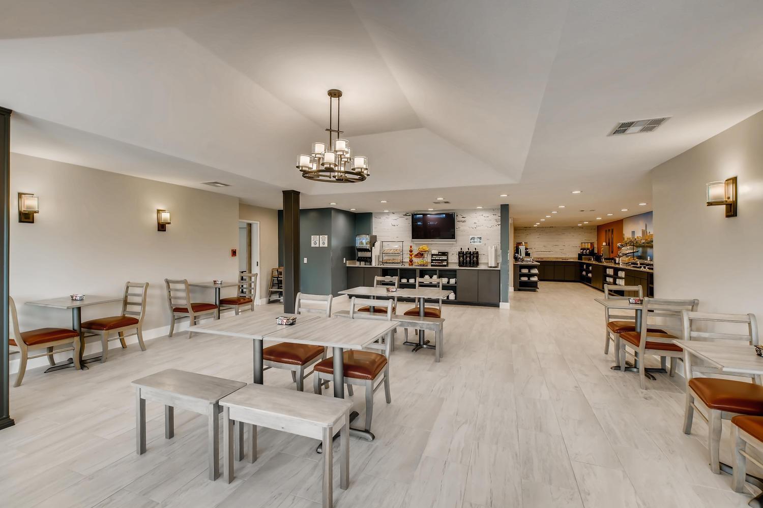 Orangewood Inn and Suites Midtown photo 28