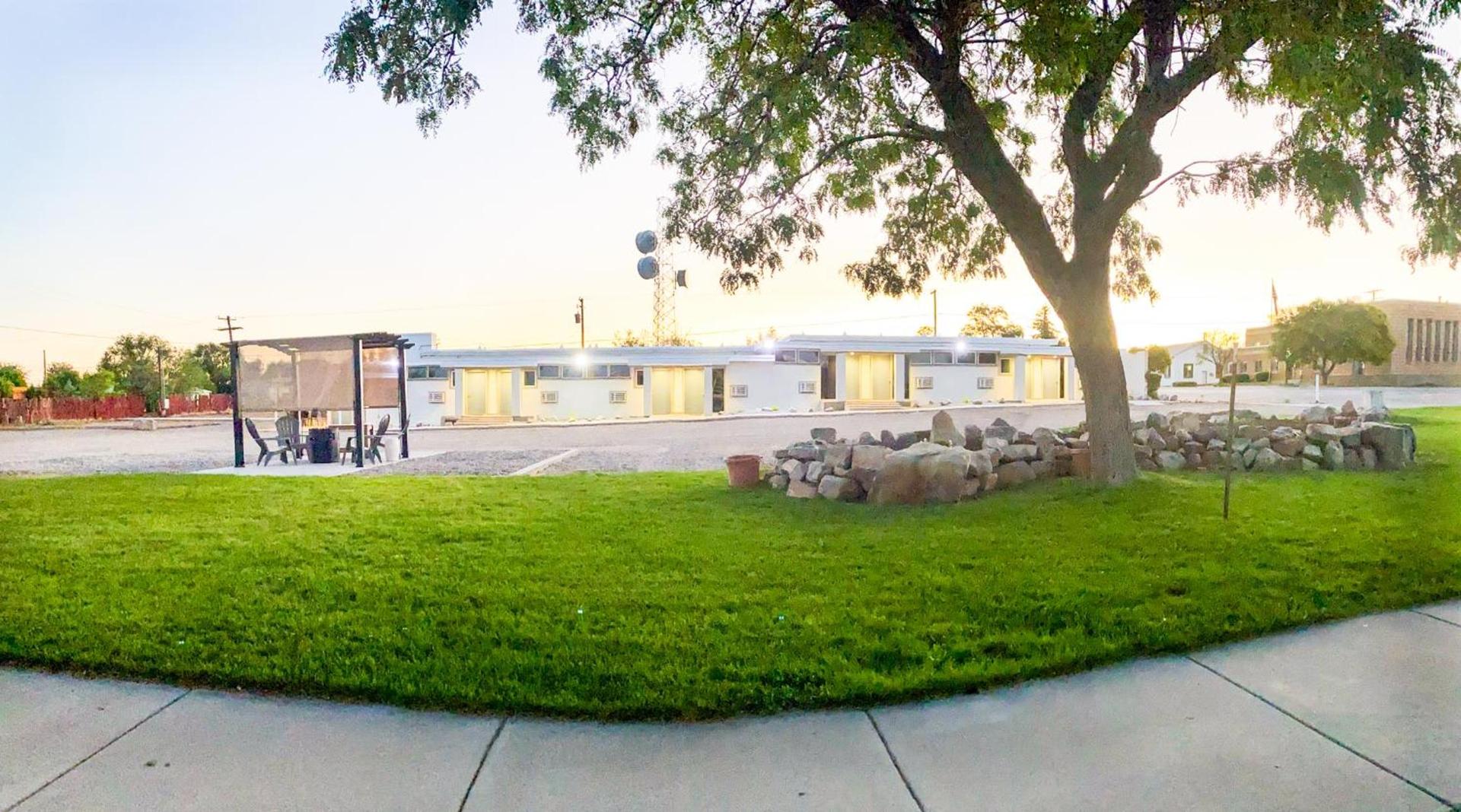 Blue Sage Inn & Suites — hotel in Blanding