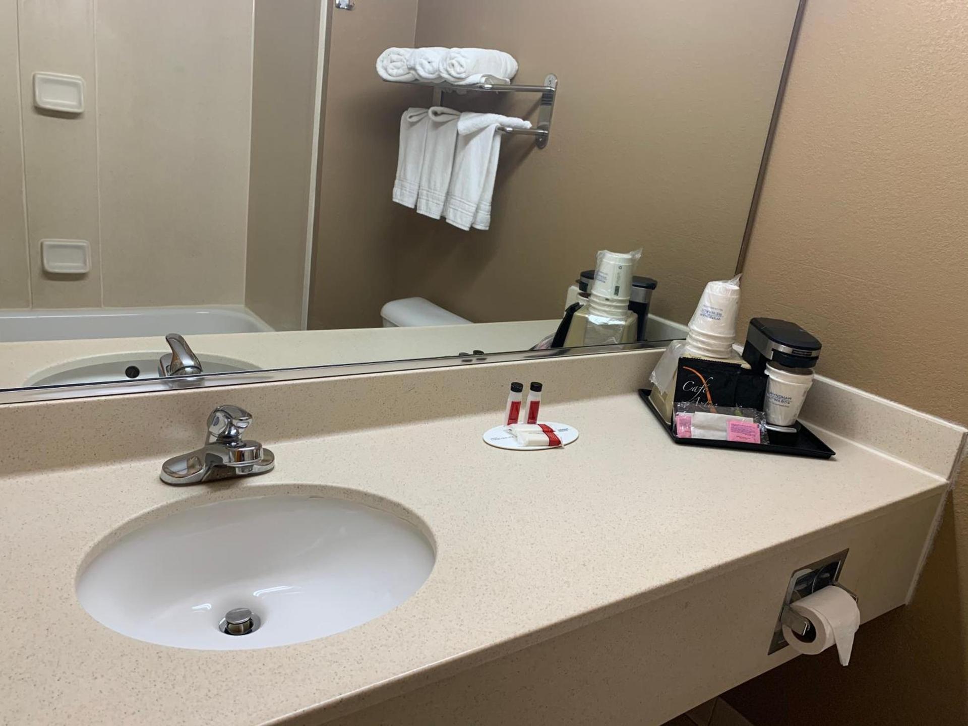 Days Inn by Wyndham, Glen Allen - Richmond North photo 13