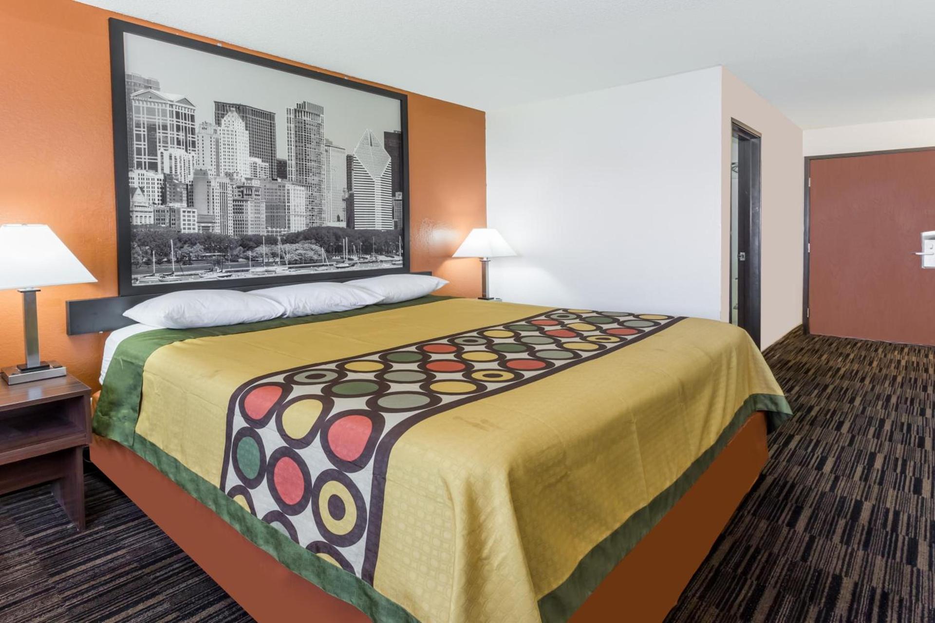 Super 8 by Wyndham Dixon photo 19
