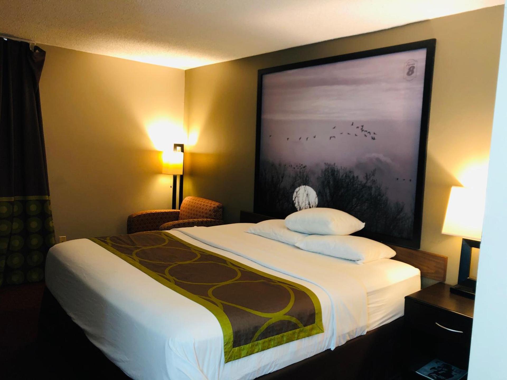 Super 8 by Wyndham Omaha SW photo 75