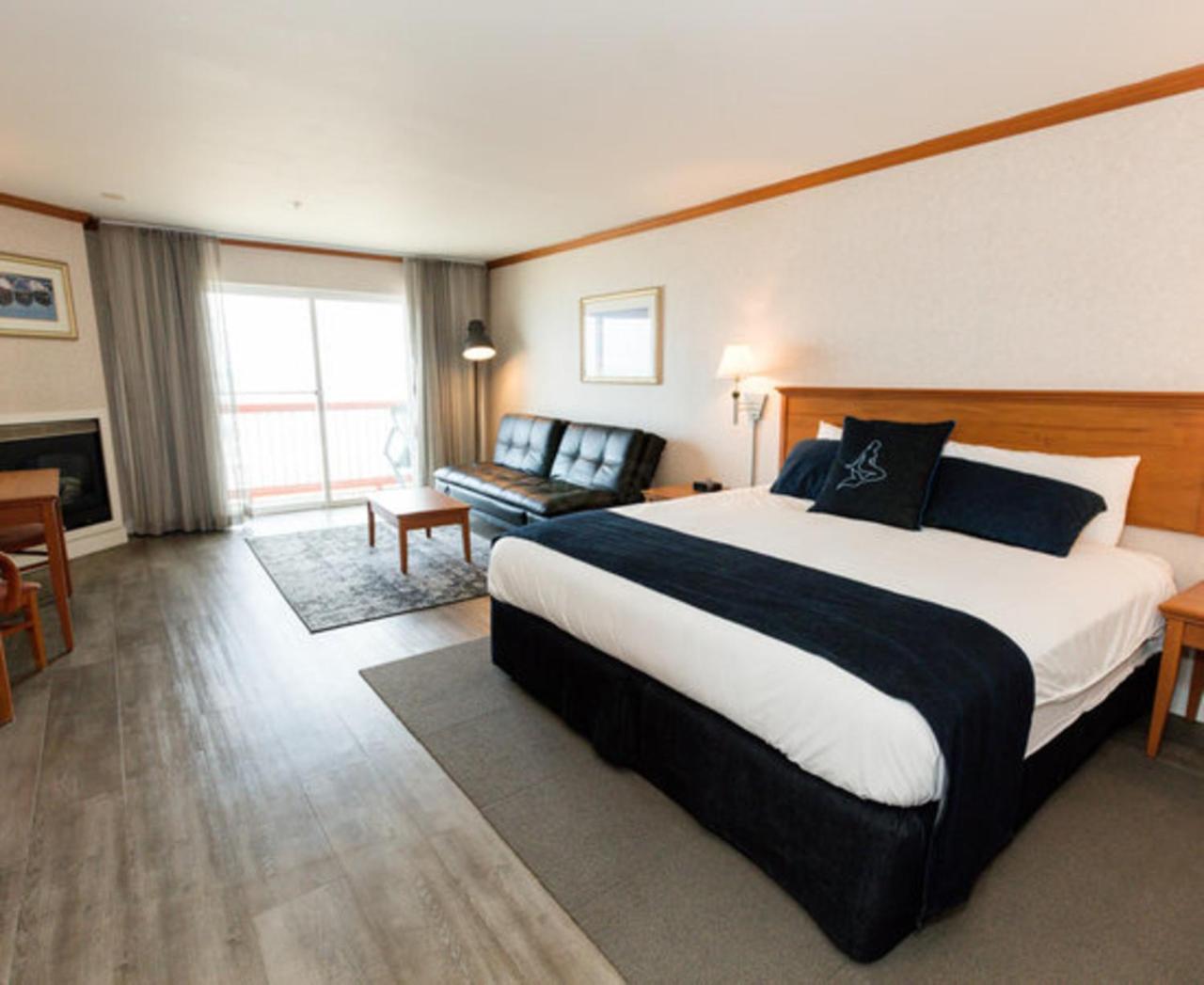 Surftides Hotel photo 38