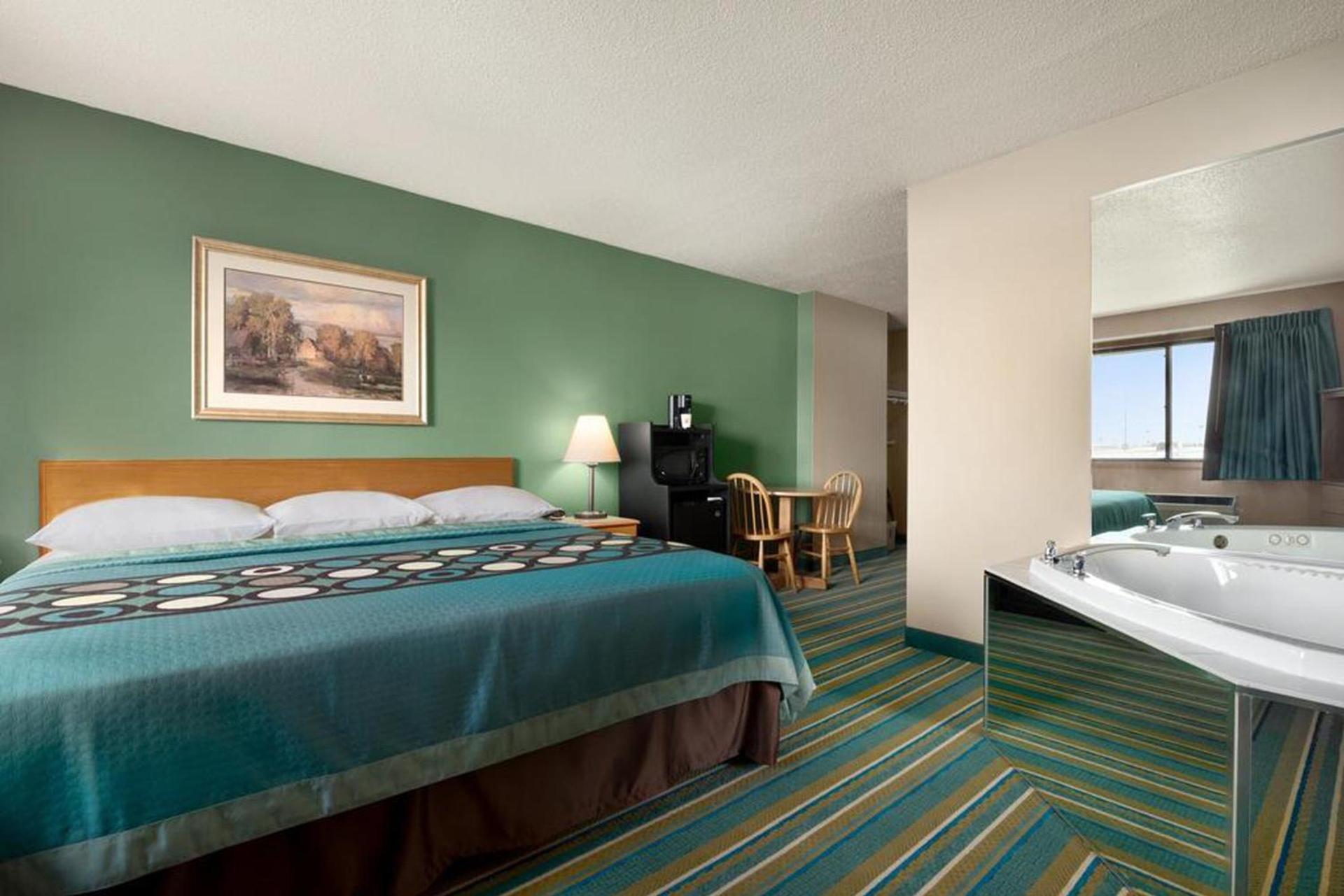 Coratel Inn & Suites by Jasper New Richmond photo 12