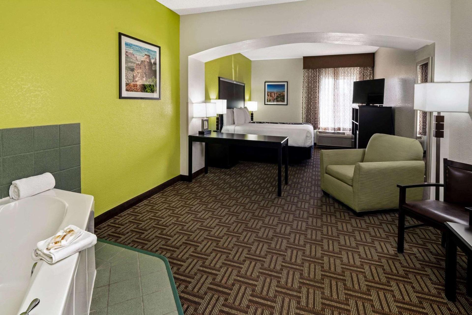 La Quinta by Wyndham Fruita photo 27