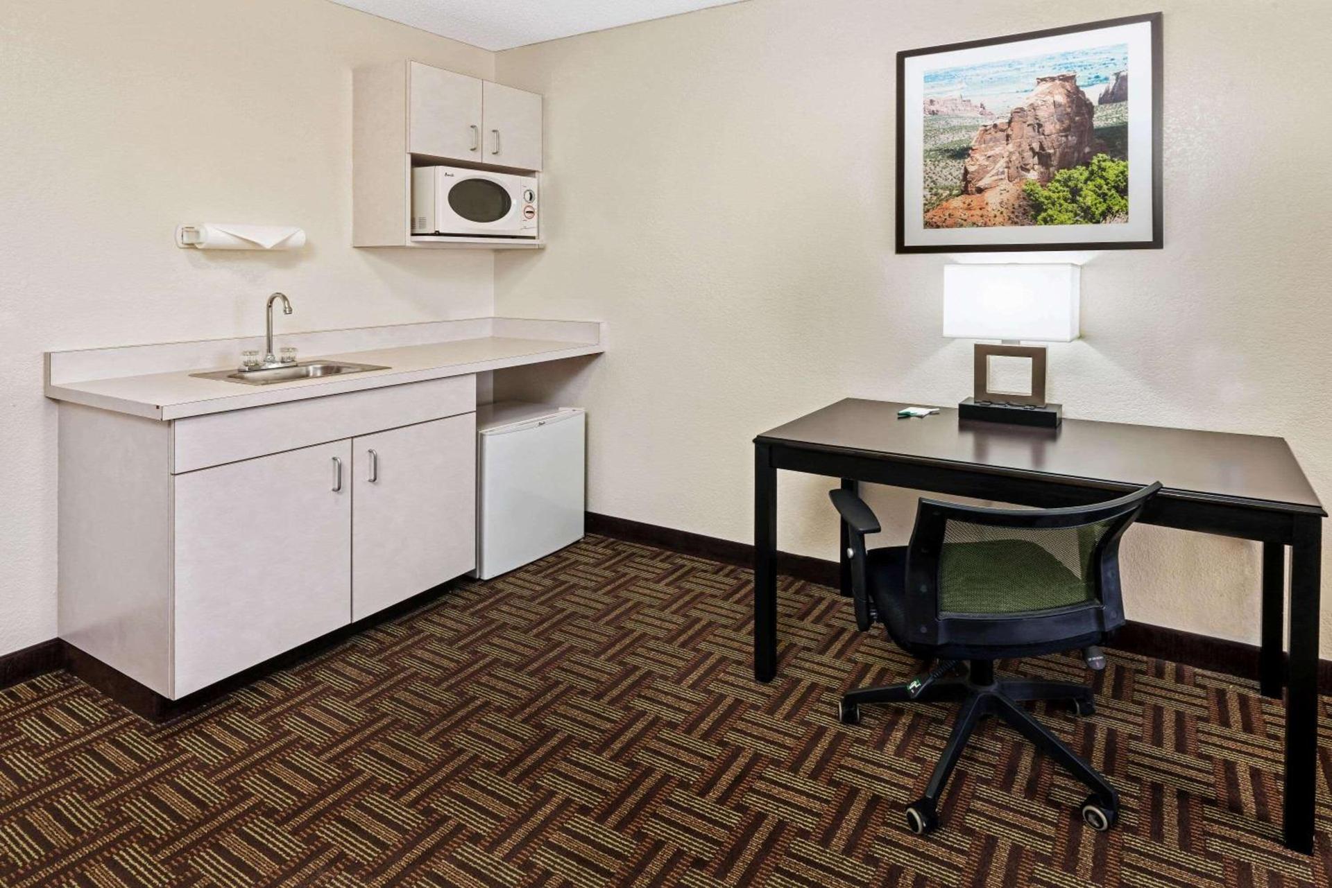 La Quinta by Wyndham Fruita photo 32