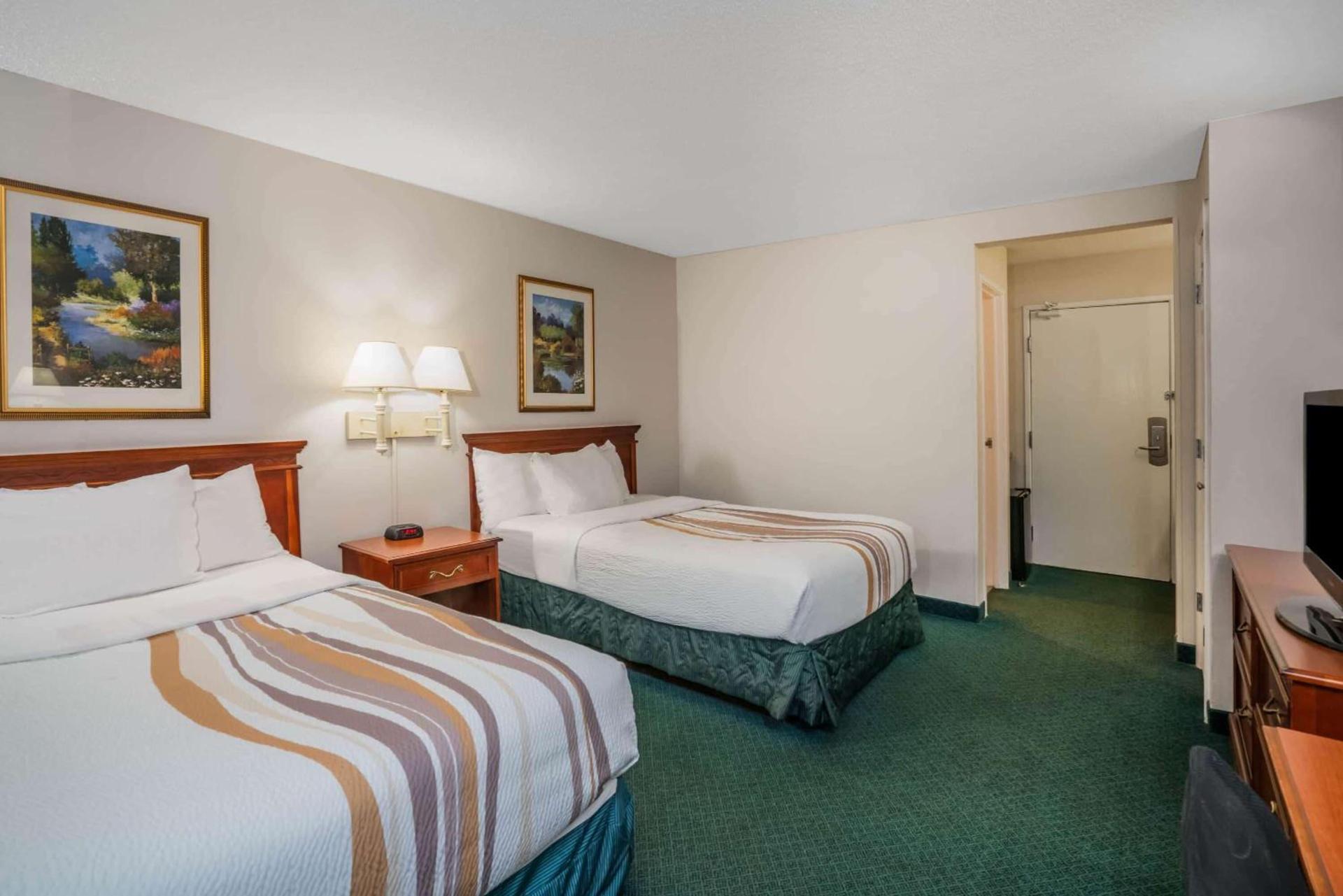 La Quinta by Wyndham Nashville Franklin photo 11