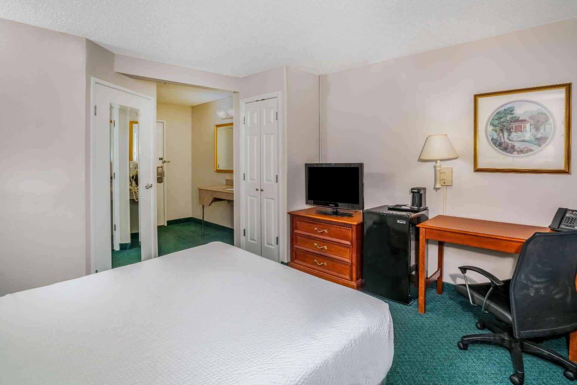 La Quinta by Wyndham Nashville Franklin photo 10