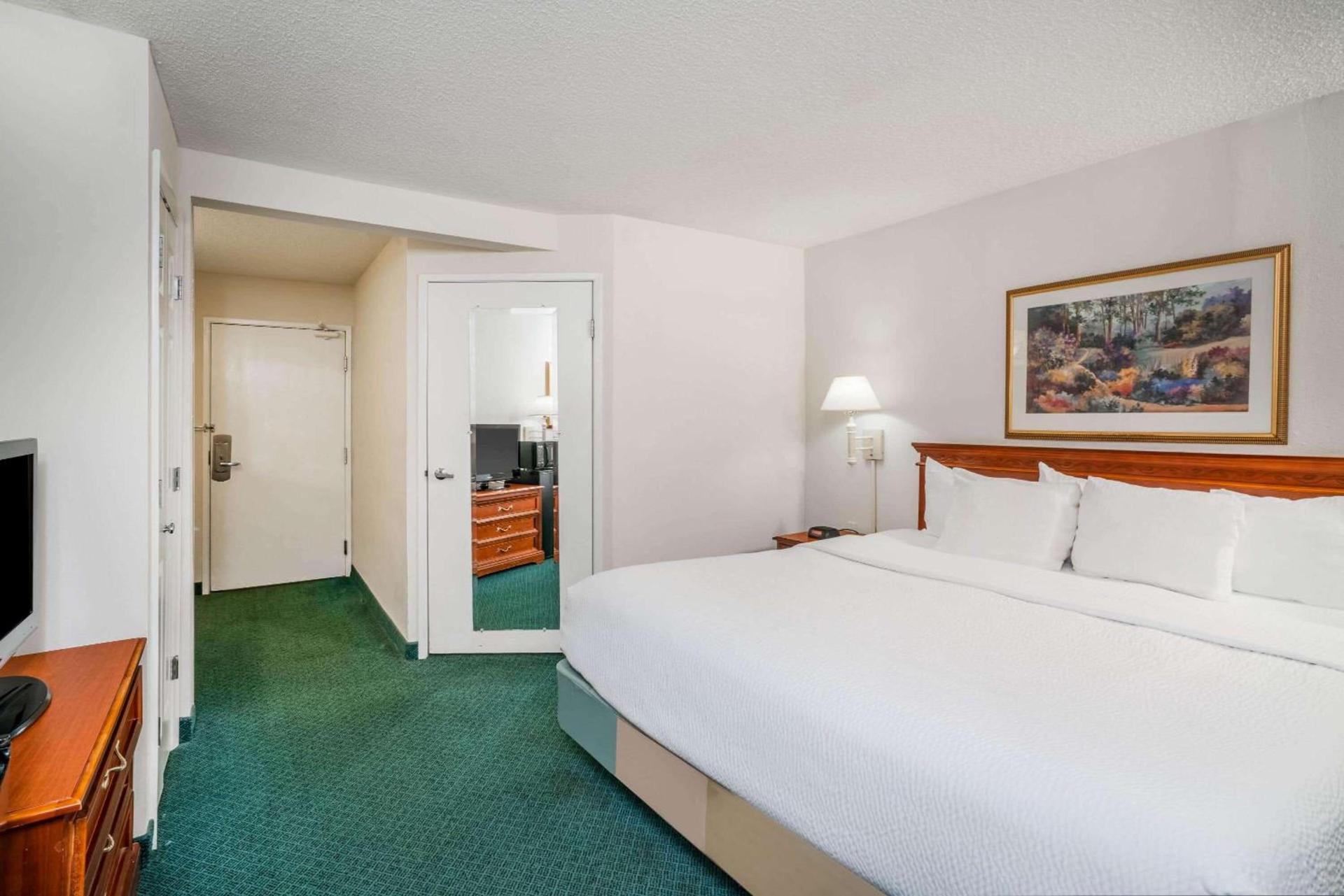 La Quinta by Wyndham Nashville Franklin photo 18