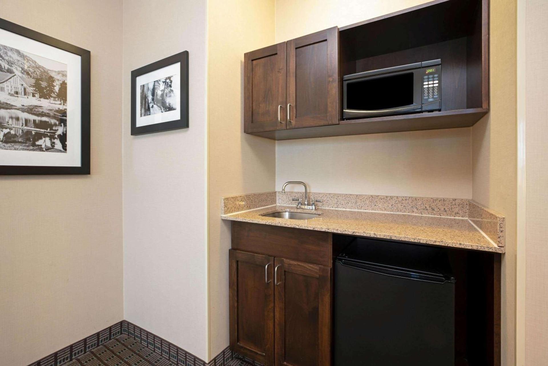 La Quinta by Wyndham Bellingham photo 55