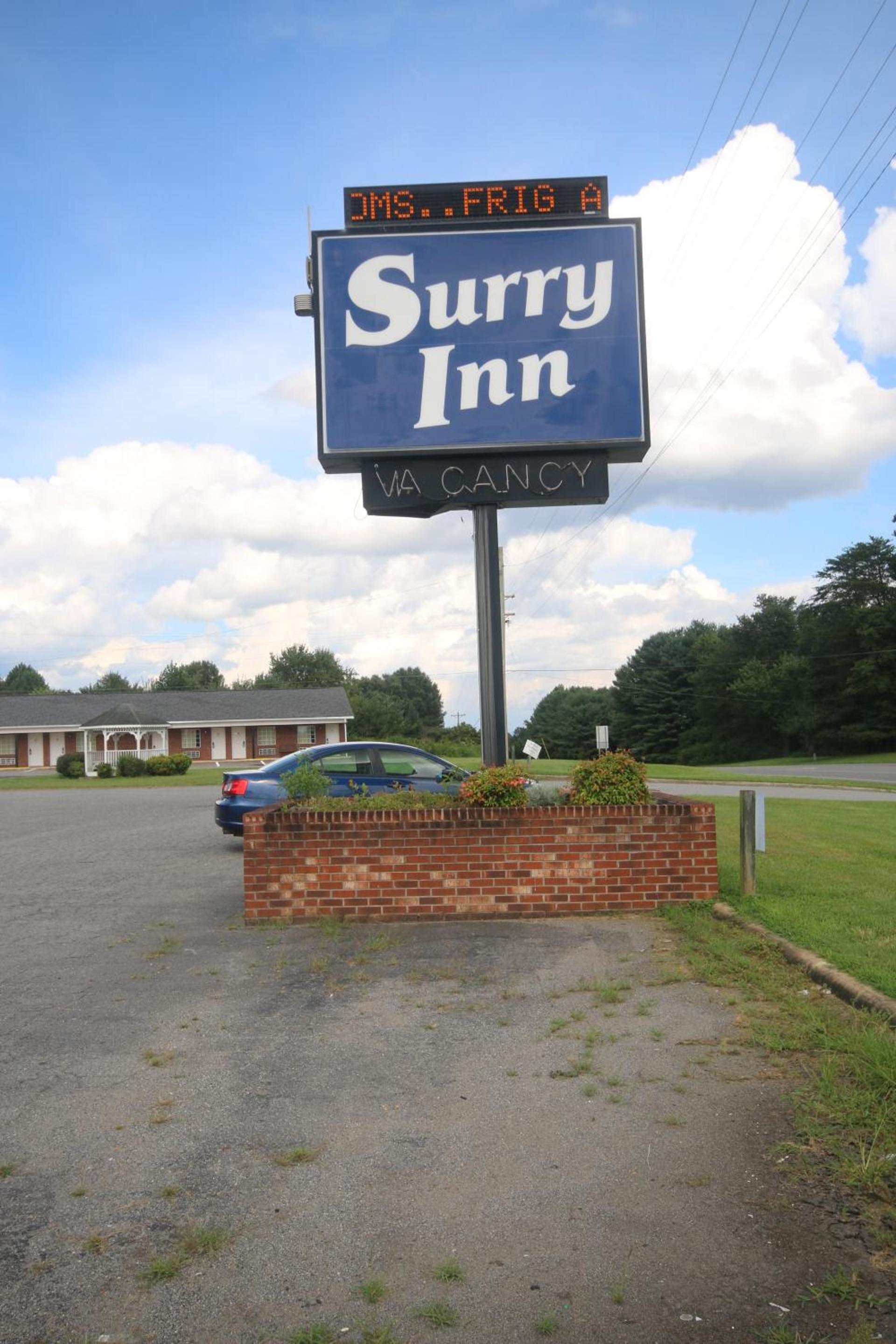 Surry Inn - Dobson - I-77 - Exit 93 photo 3