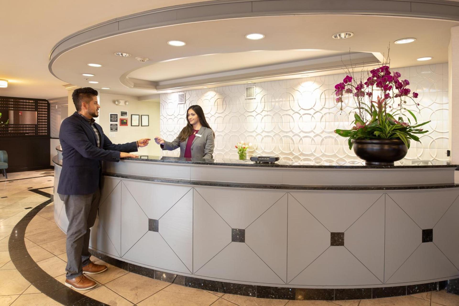 Crowne Plaza Costa Mesa Orange County by IHG photo 10