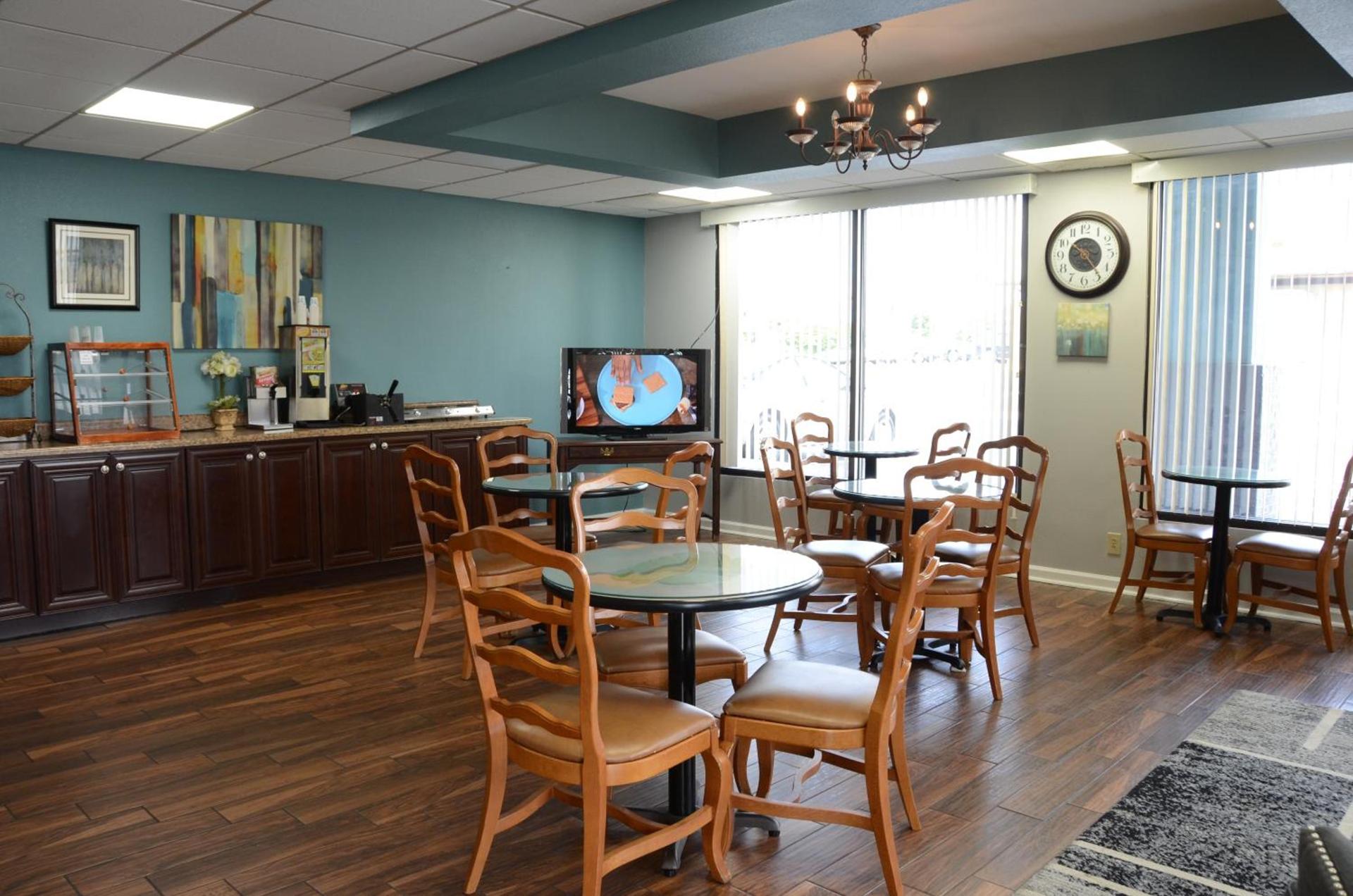 Clarksville Inn photo 7