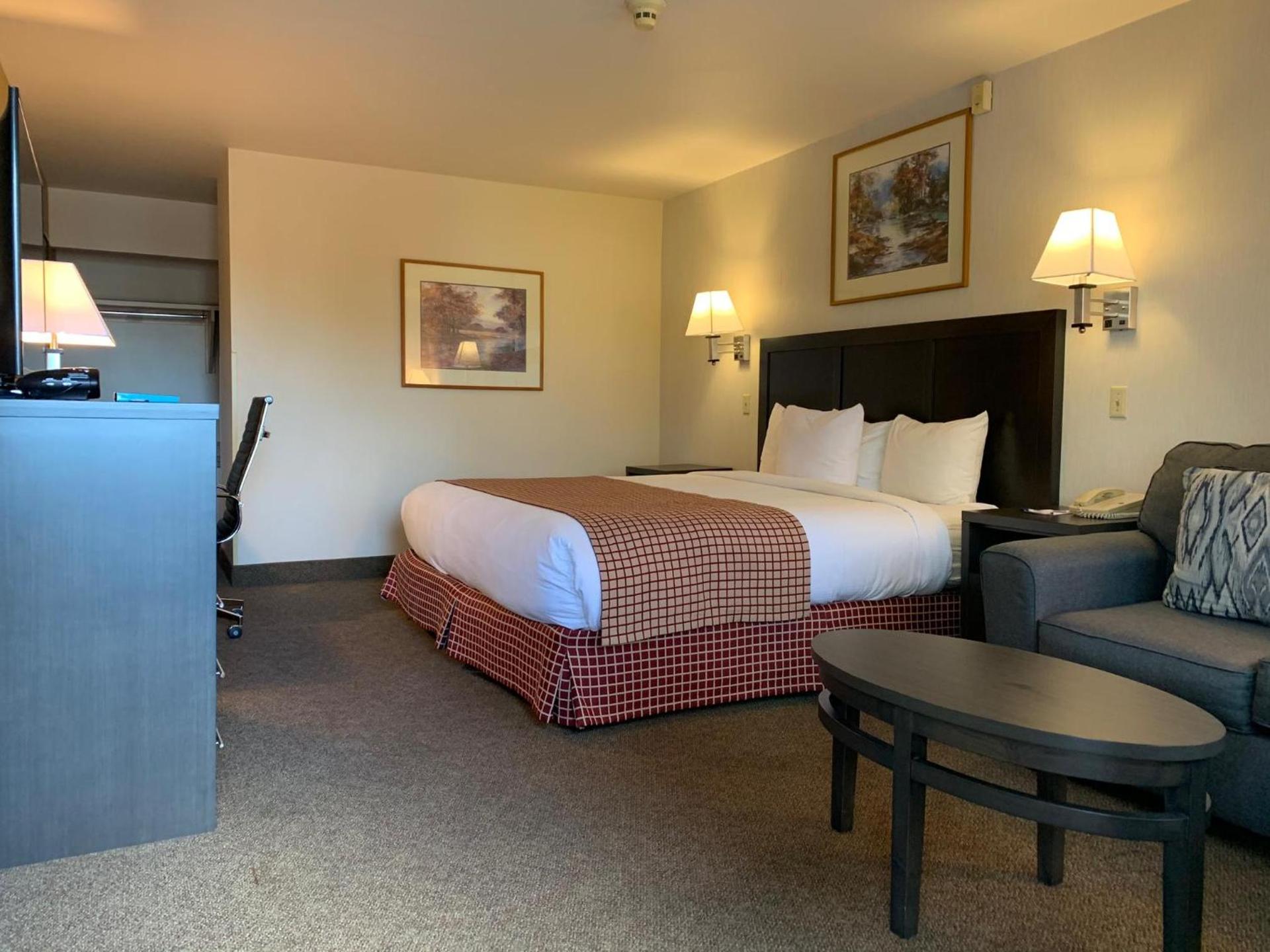 Baymont by Wyndham Seattle/Kirkland WA photo 20