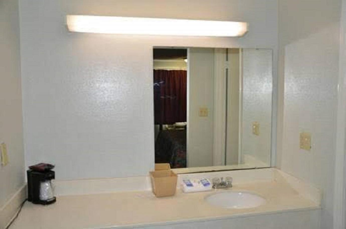 Stay Express Inn & Suites Demopolis photo 2