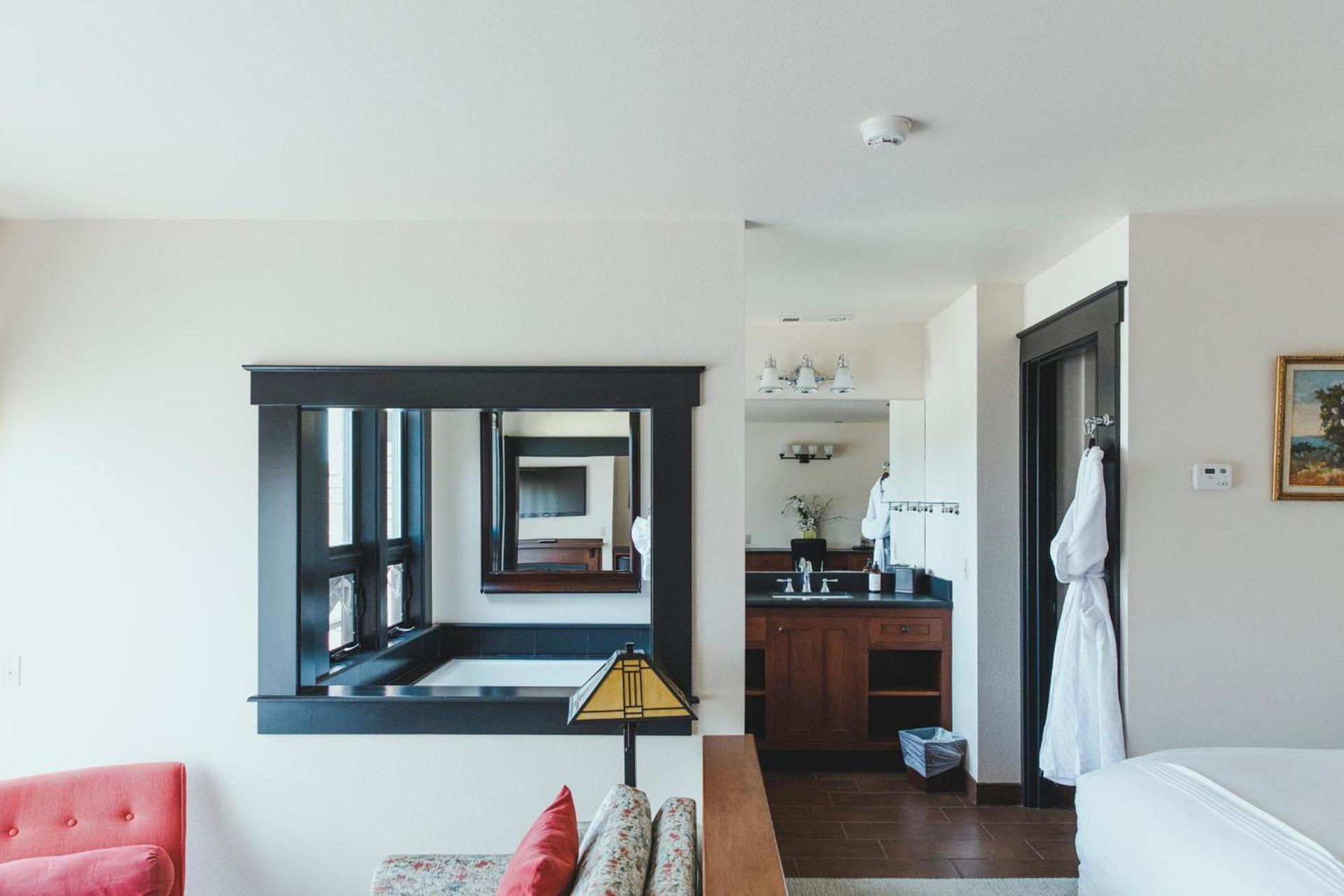Noyo Harbor Inn photo 6