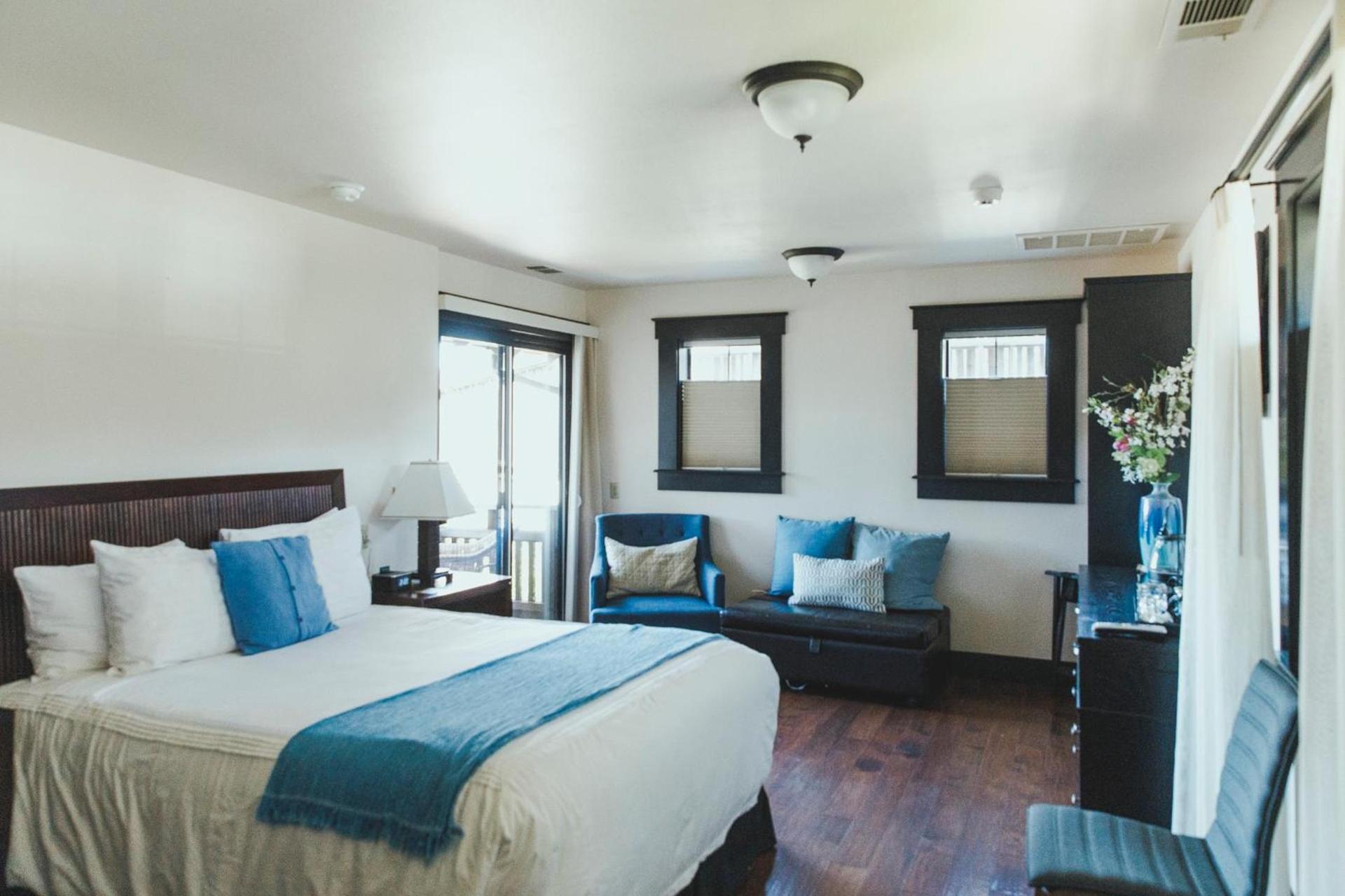 Noyo Harbor Inn photo 76