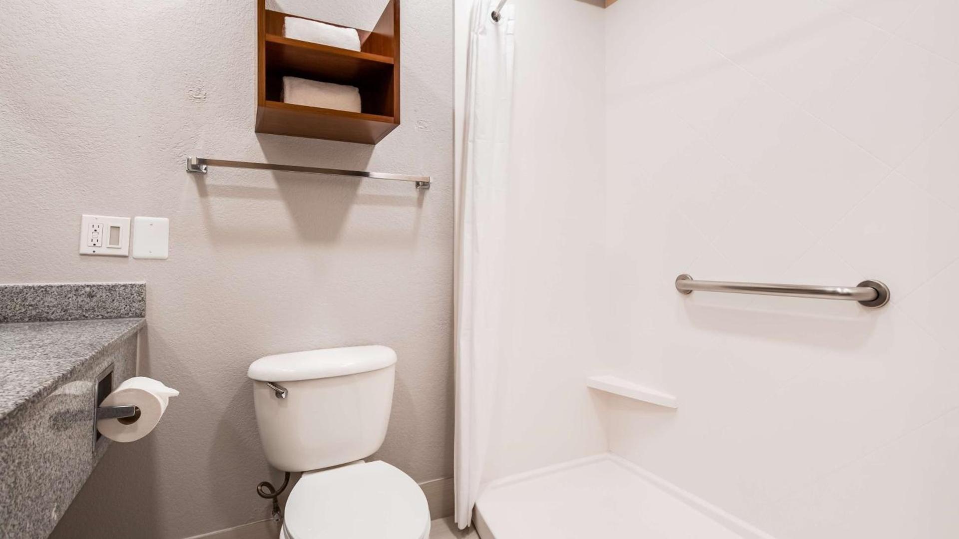 Best Western Plus Oklahoma City Yukon photo 12