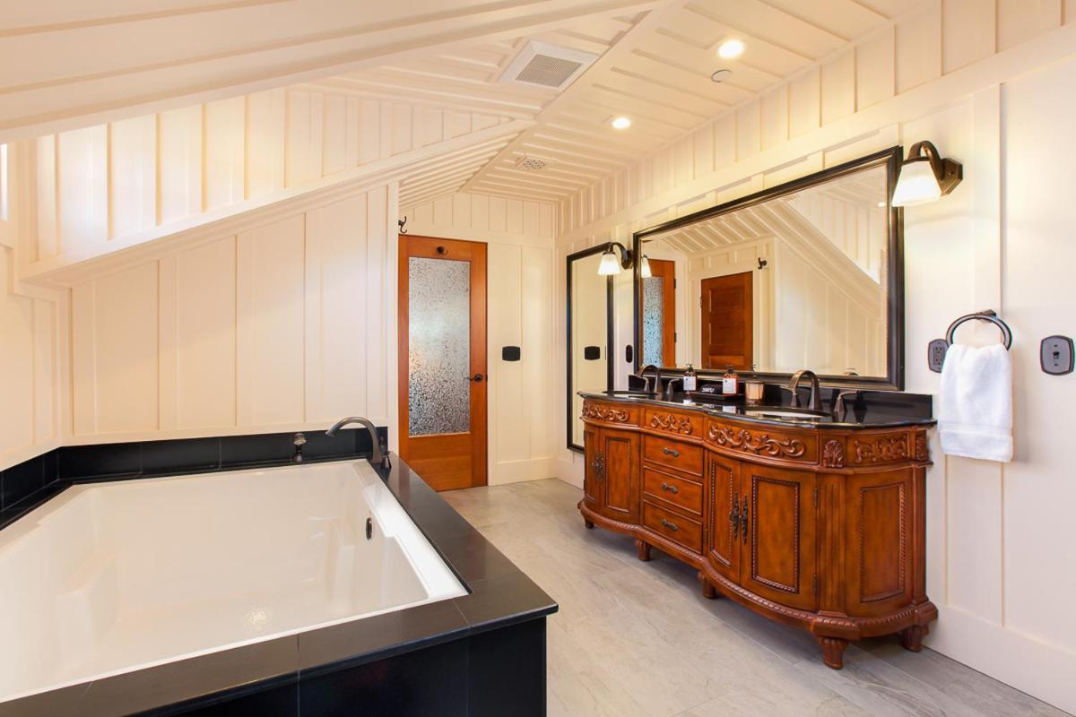 Noyo Harbor Inn photo 53
