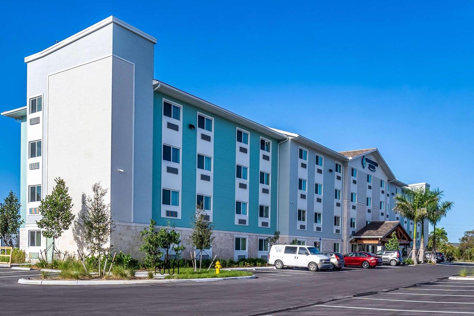 WoodSpring Suites Naples West photo 2