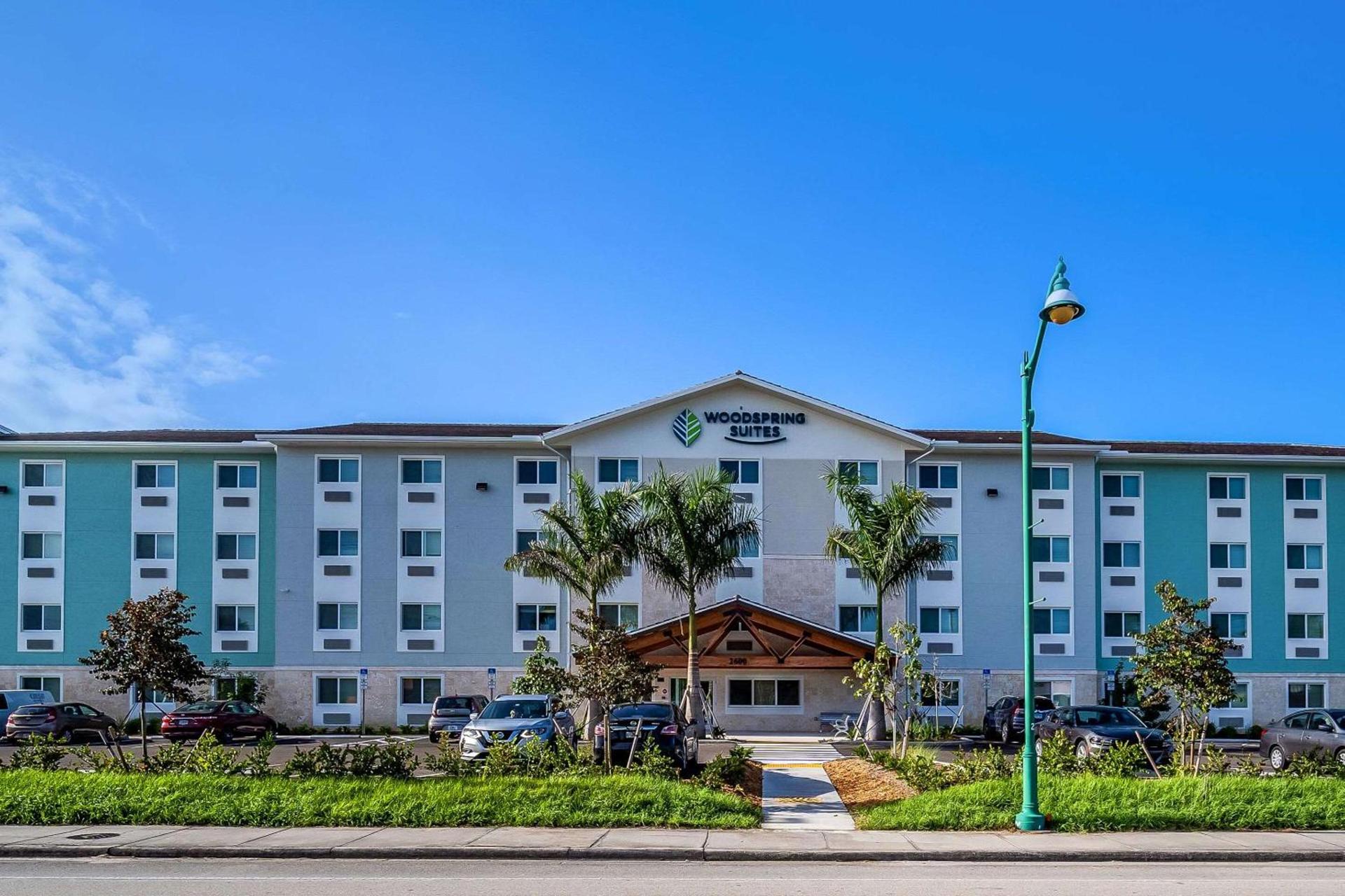 WoodSpring Suites Naples West photo 1