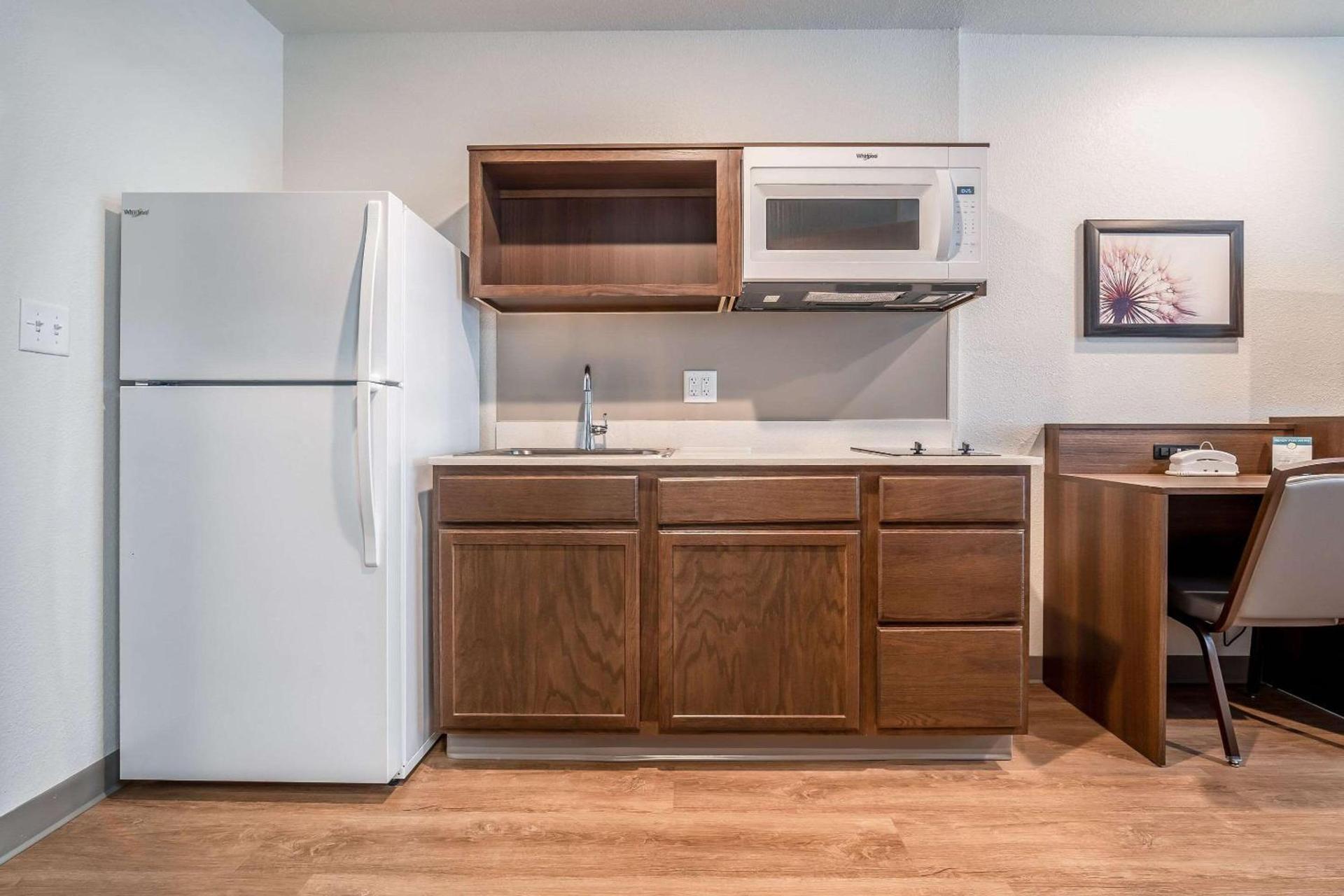 WoodSpring Suites Naples West photo 10