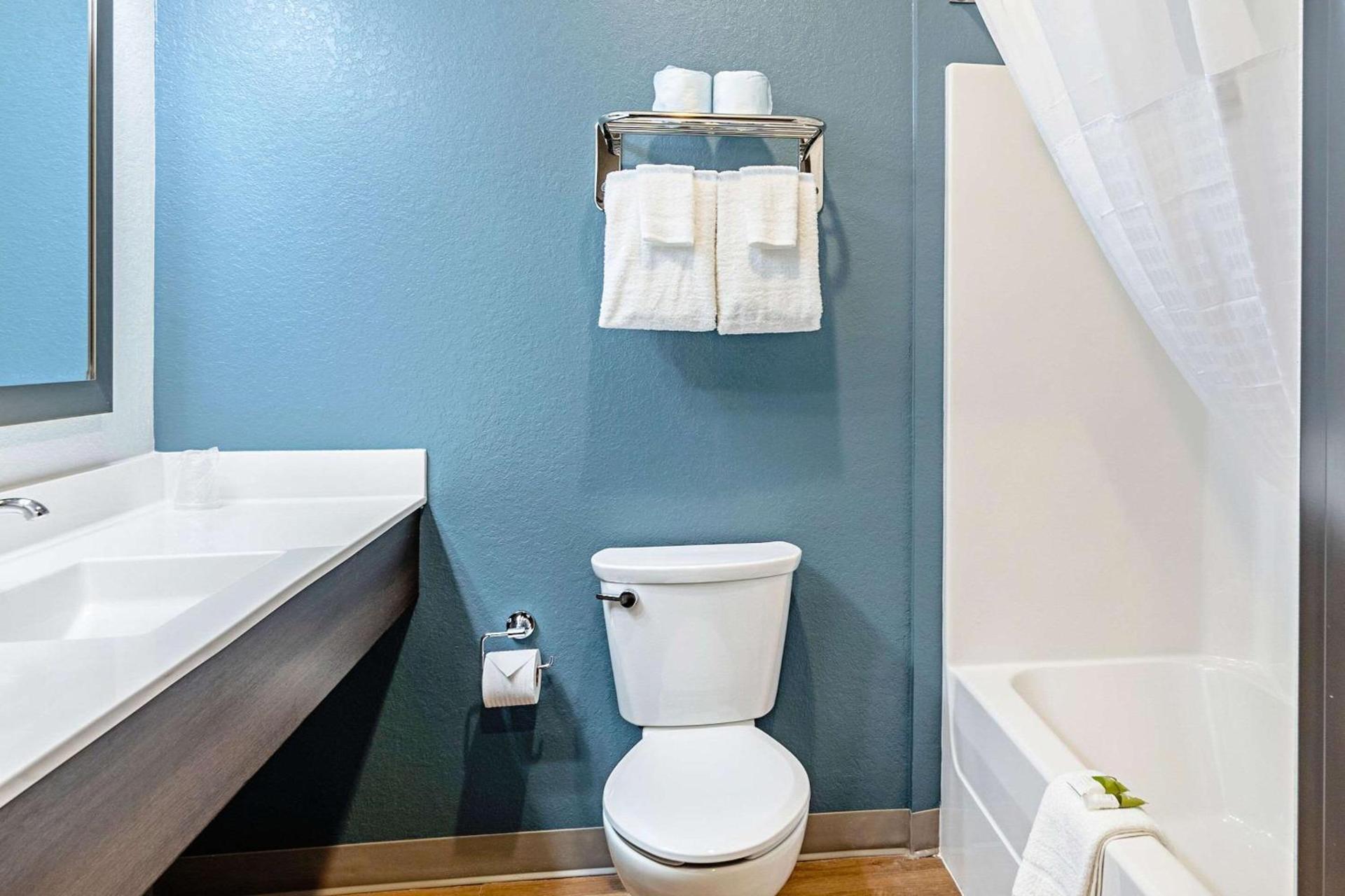 WoodSpring Suites Naples East photo 19