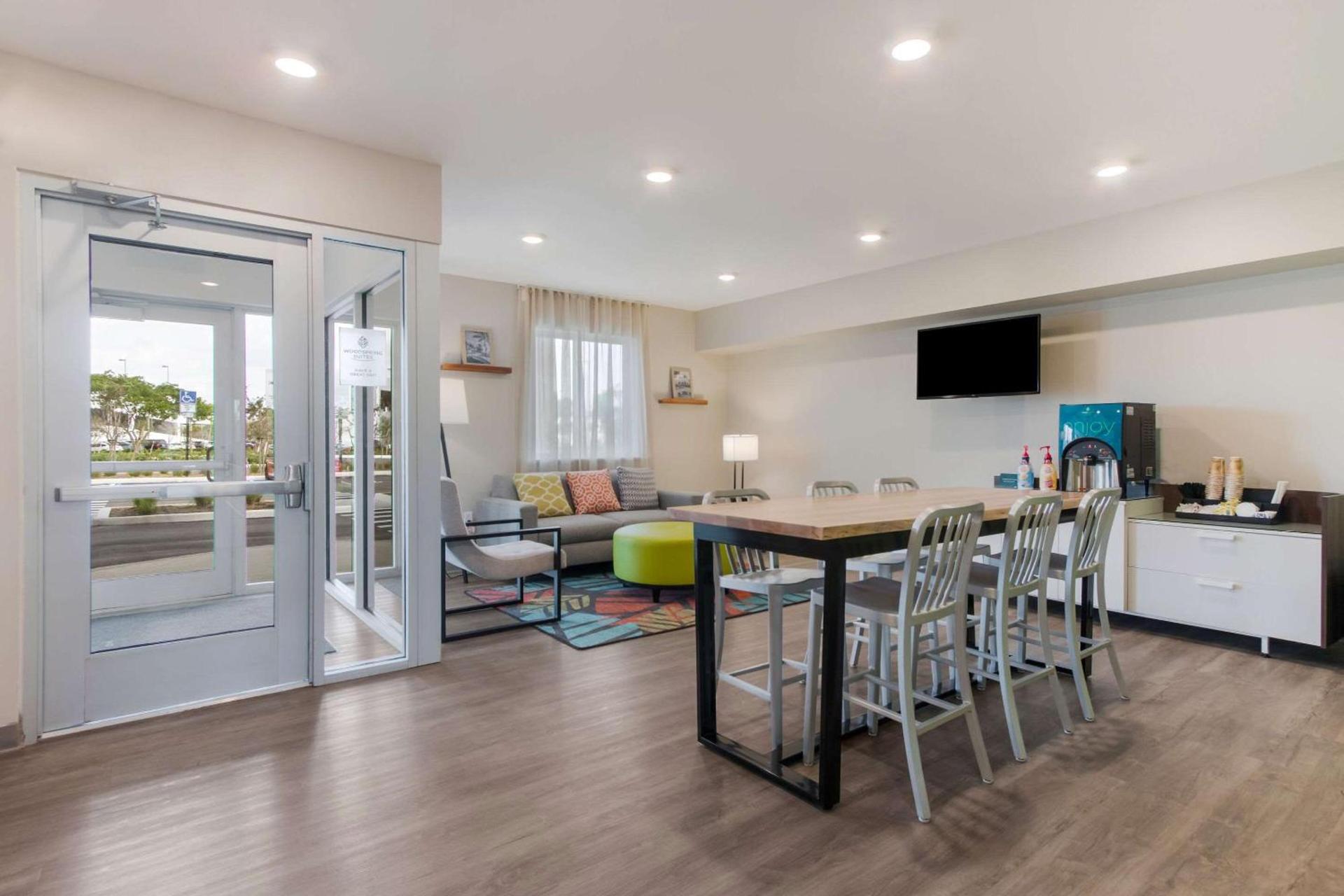 WoodSpring Suites Tamarac photo 7