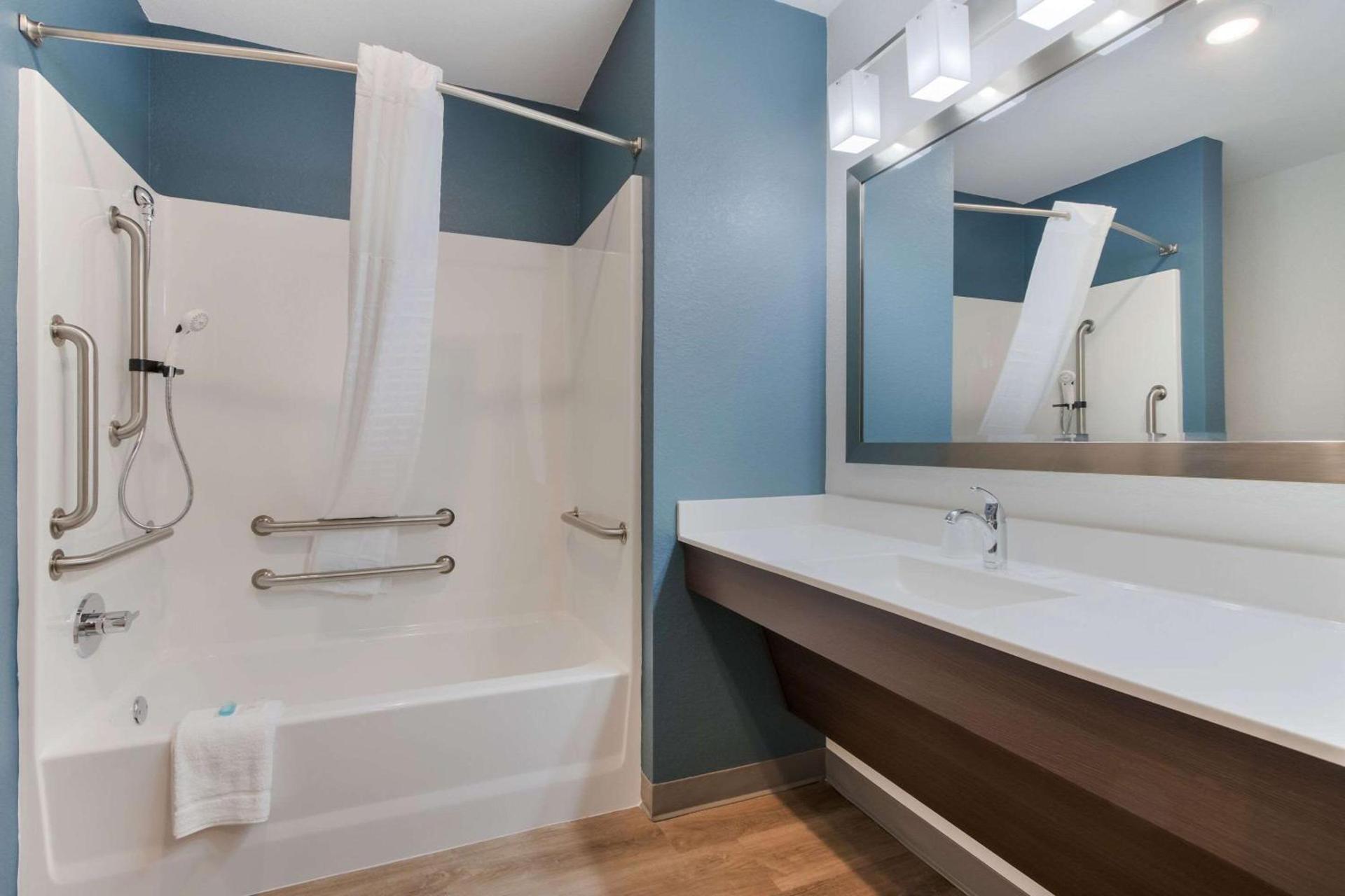 WoodSpring Suites Tamarac photo 14