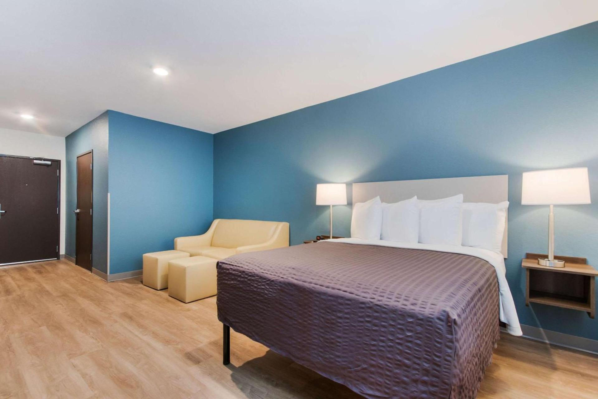WoodSpring Suites Tamarac photo 21
