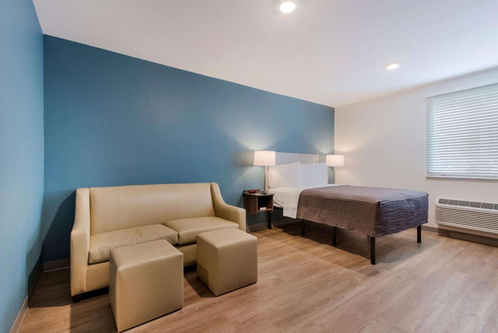 WoodSpring Suites Tamarac photo 20