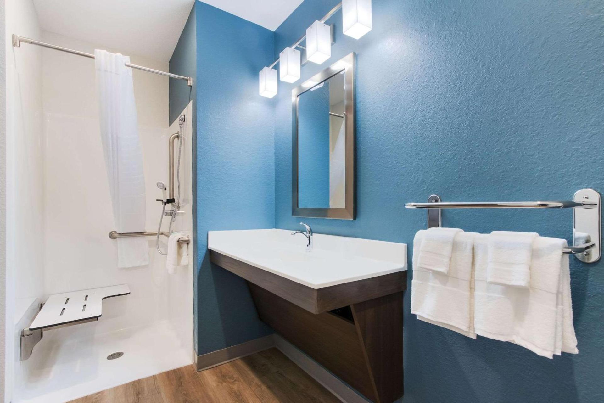 WoodSpring Suites Tamarac photo 24