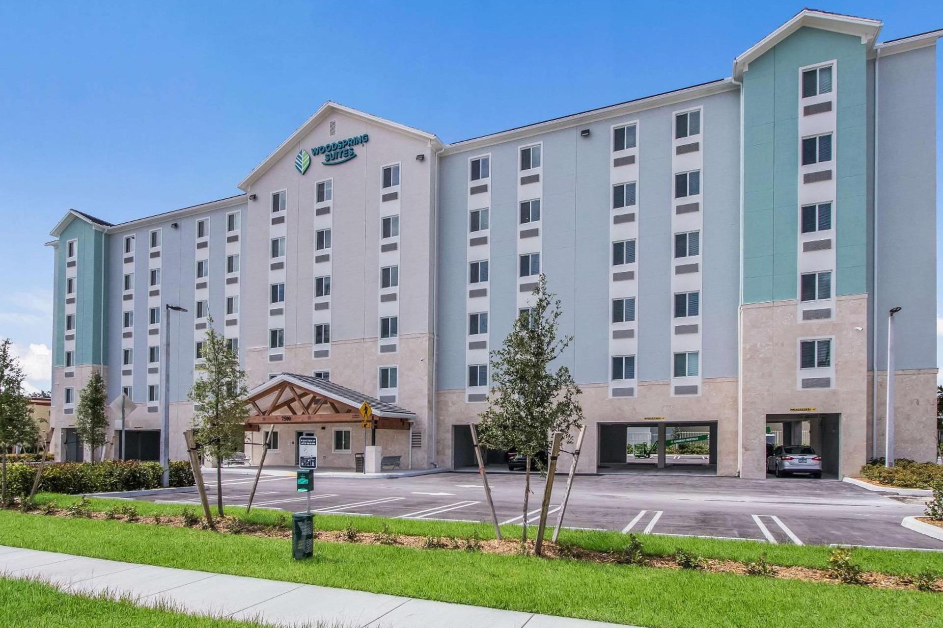 WoodSpring Suites Doral Miami Airport photo 2