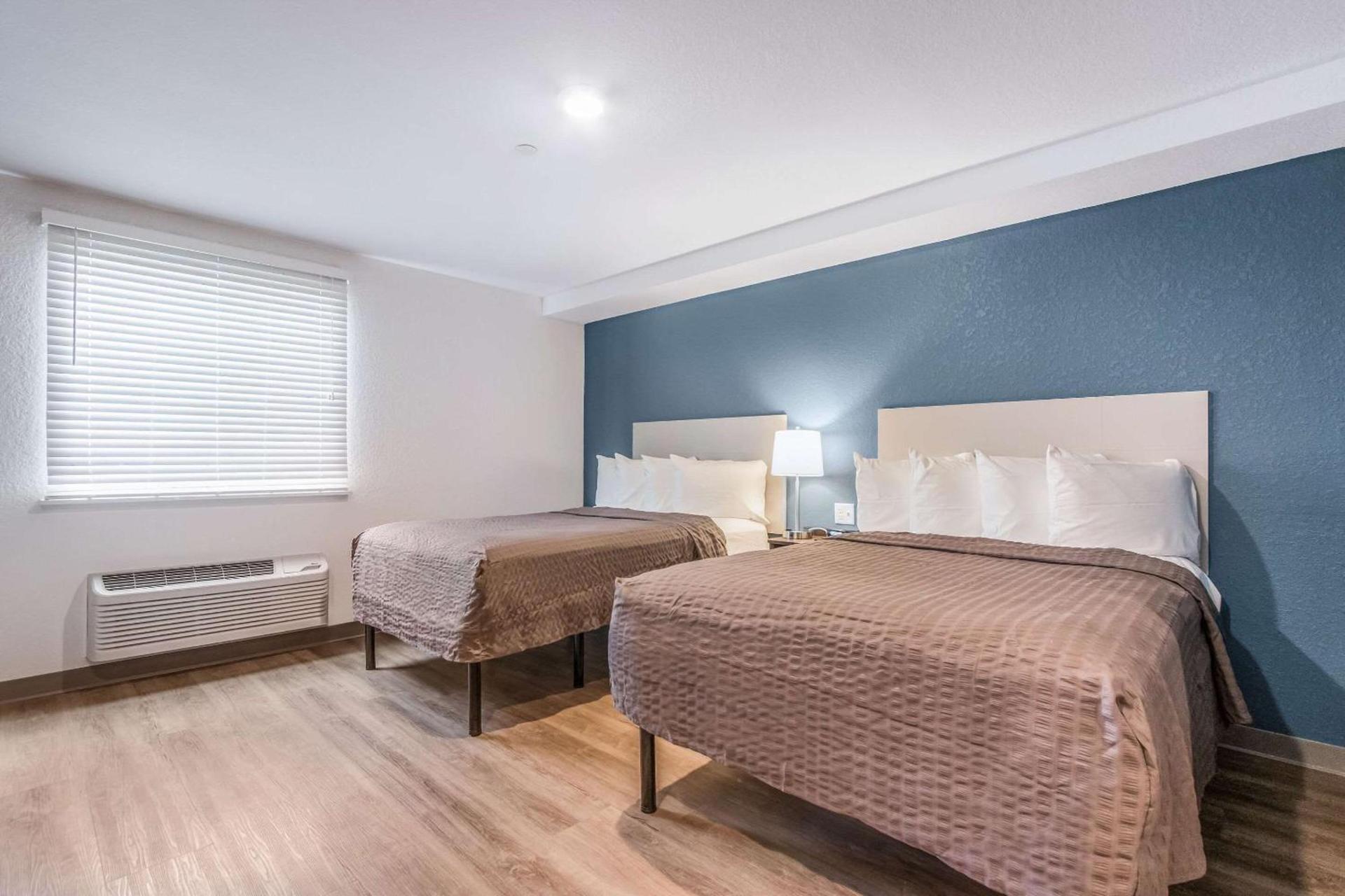 WoodSpring Suites Doral Miami Airport photo 23