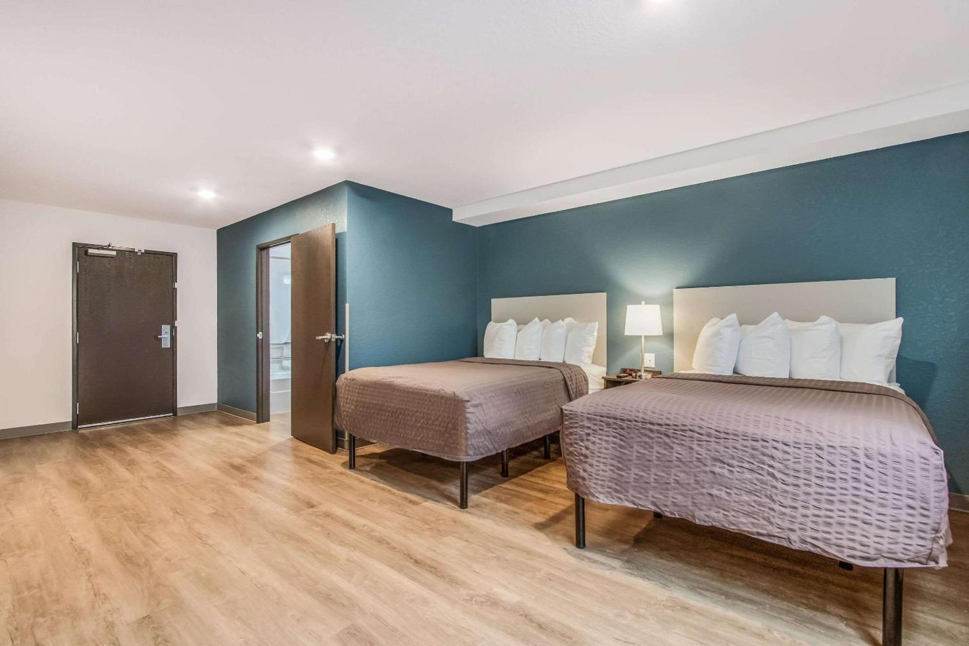 WoodSpring Suites Doral Miami Airport photo 29