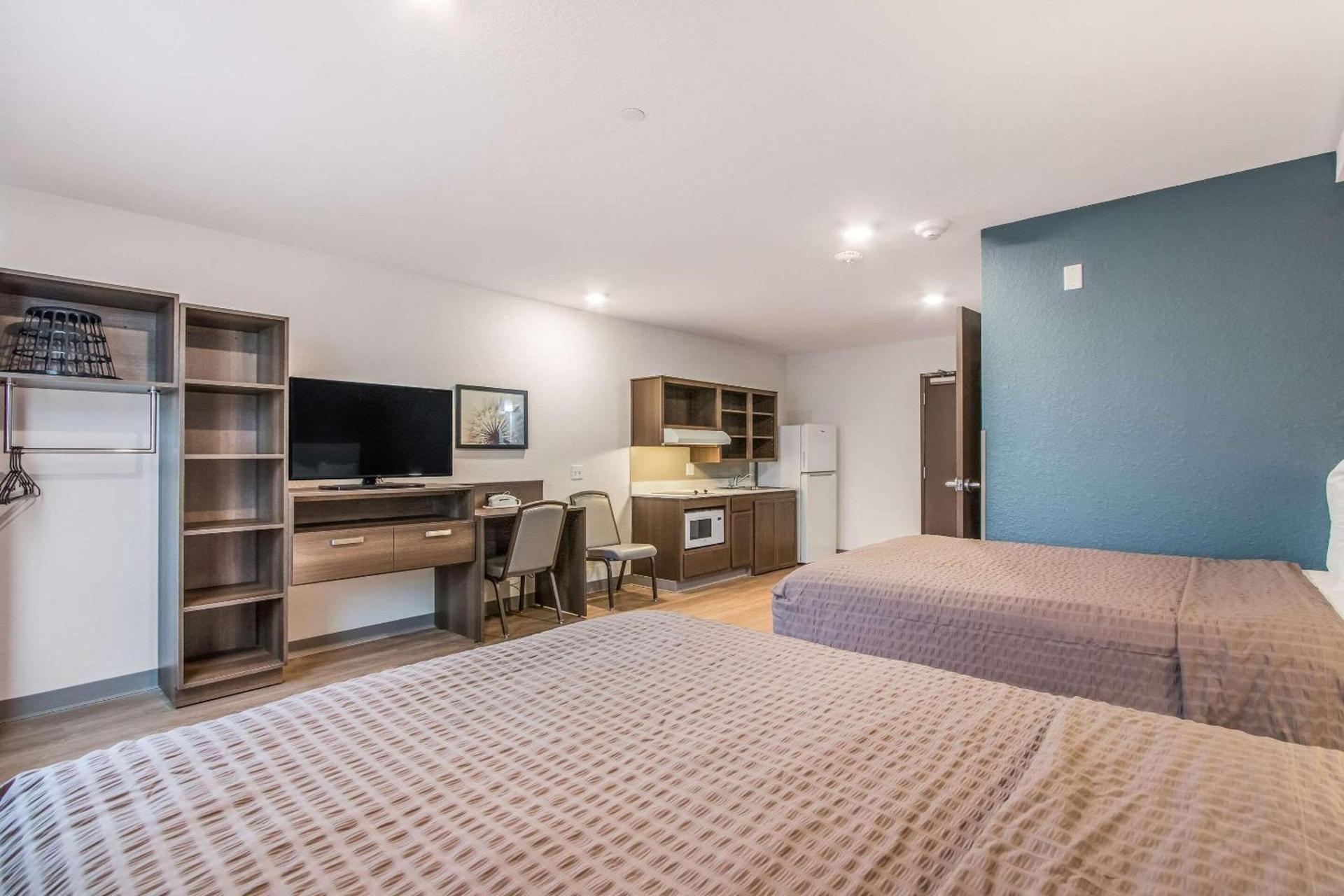 WoodSpring Suites Doral Miami Airport photo 30