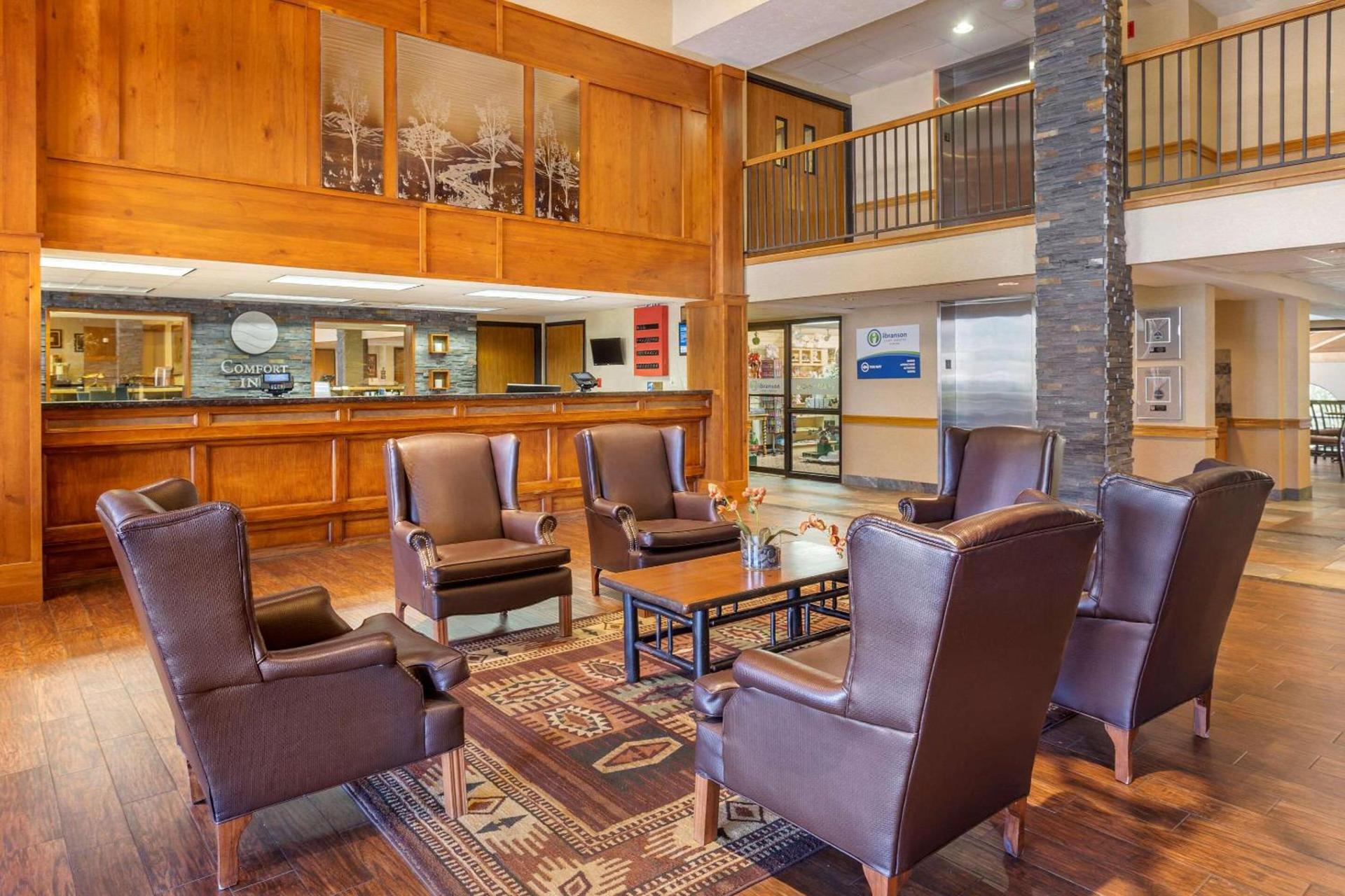 Comfort Inn at Thousand Hills photo 48